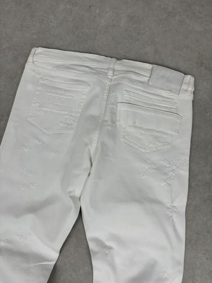 Givenchy 2010s Givenchy White Distressed Denim Jeans Size 28" / US 6 / IT 42 - 7 Thumbnail