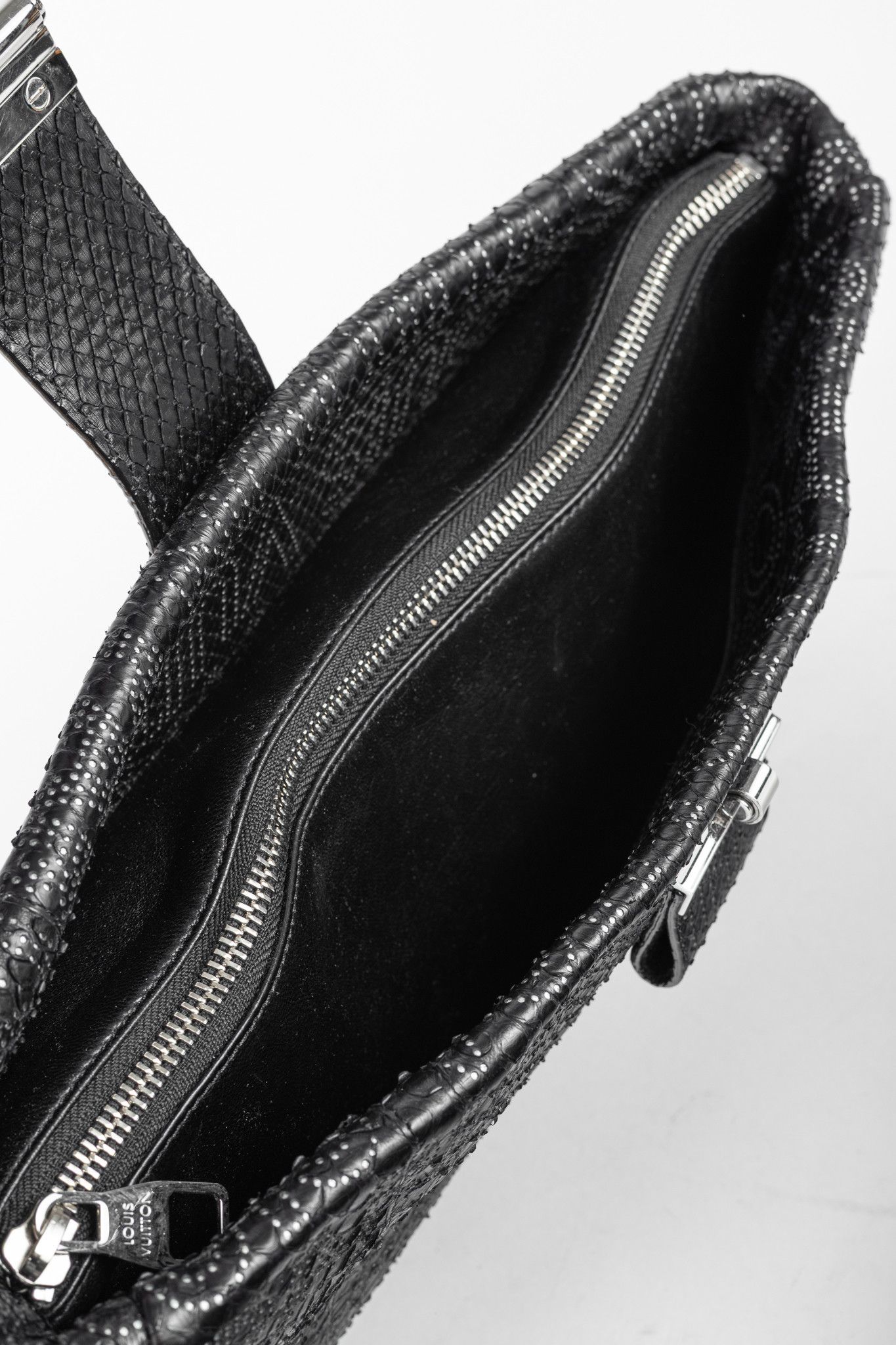 Louis Vuitton Louis Vuitton AW/08 Runway Lutece Perfore Python Bag Size ONE SIZE - 11 Thumbnail