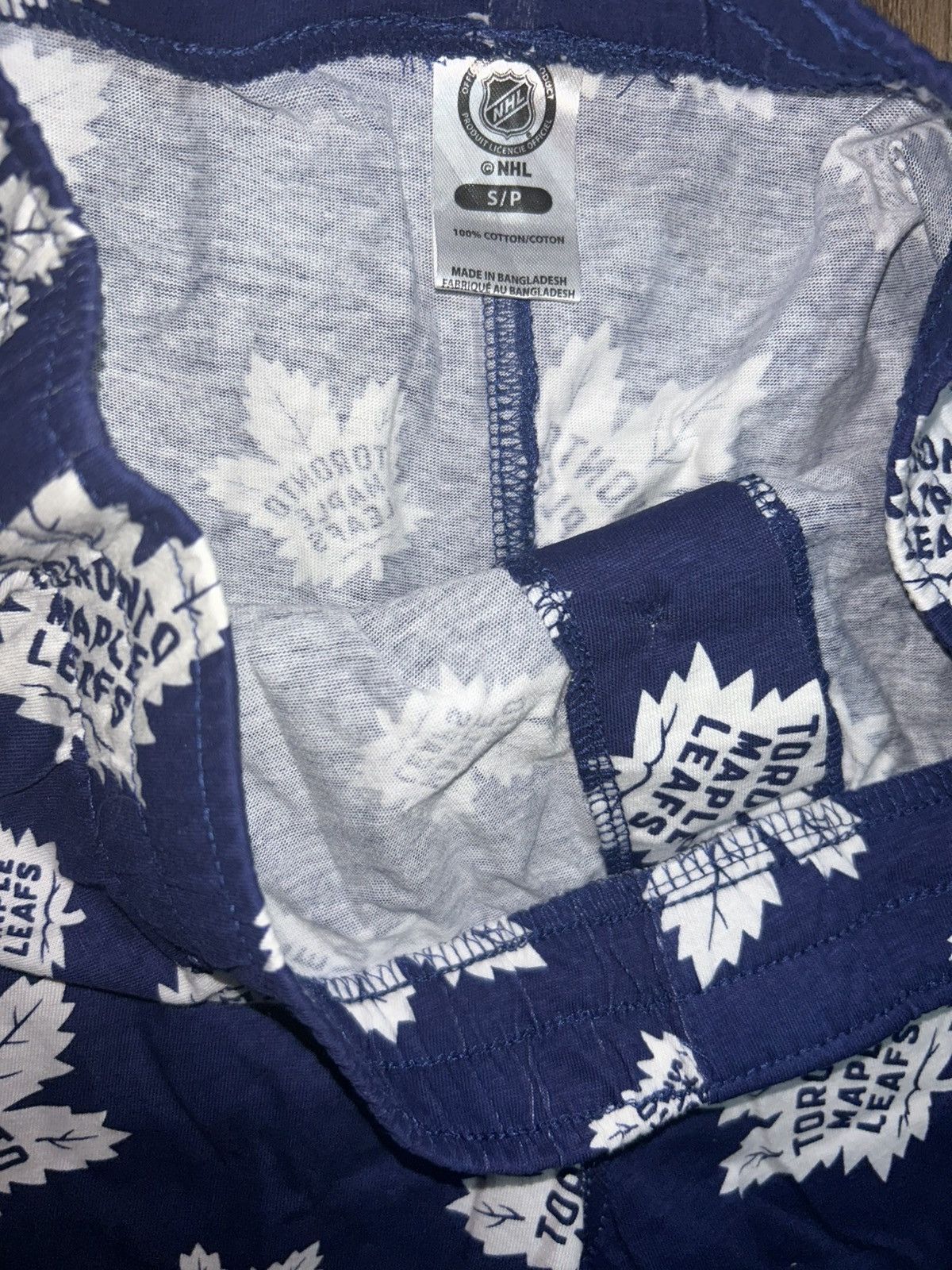 NHL Toronto Maple Leafs NHL AOP shorts Size US 30 / EU 46 - 3 Thumbnail