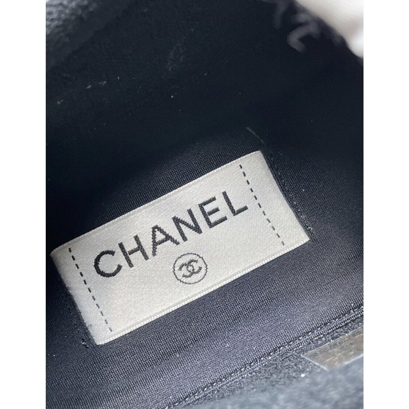 Chanel Chanel Grained Calfskin Fabric Womens Logo Sneakers 39 Size US 8 / IT 38 - 9 Thumbnail