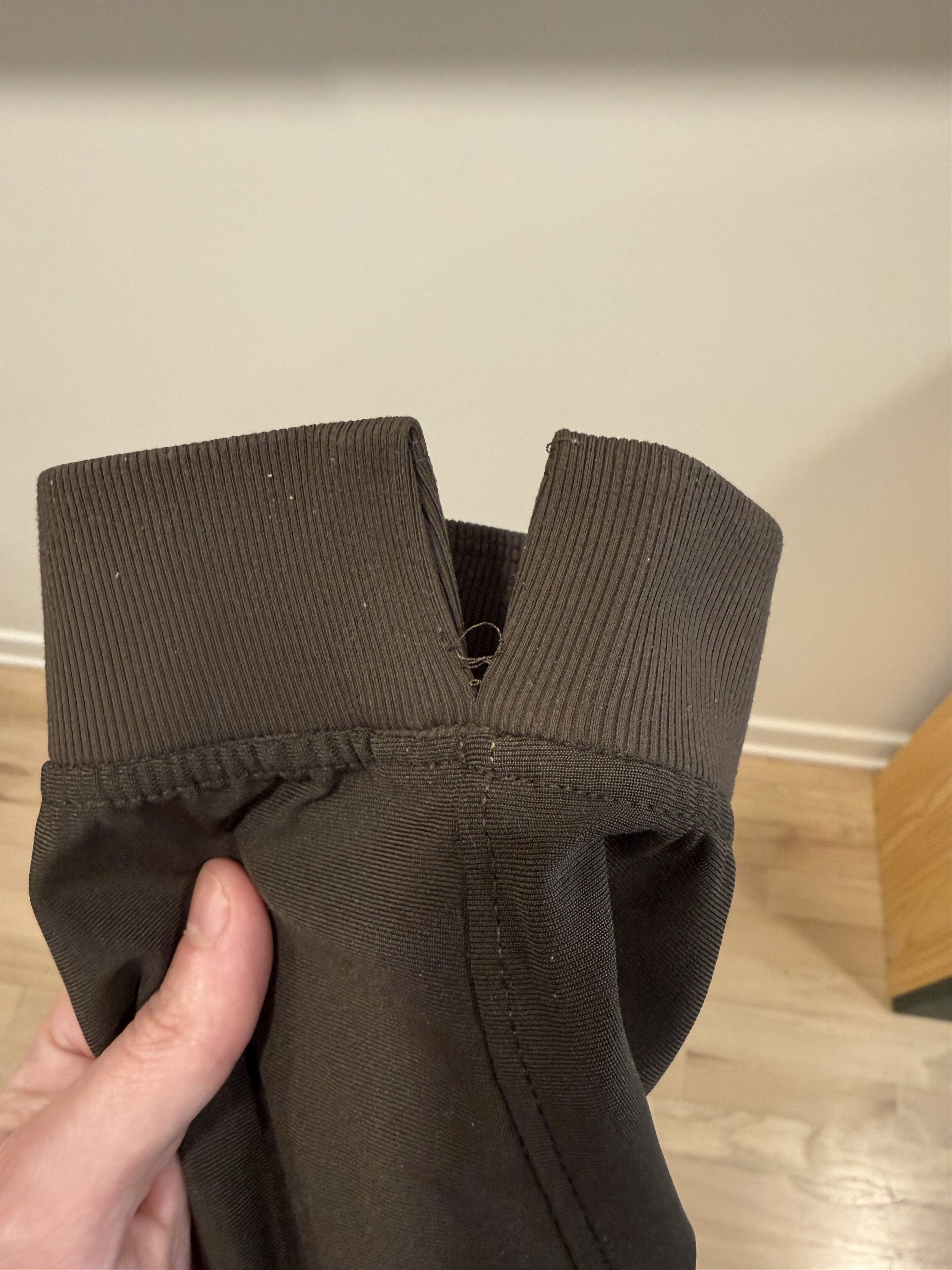 Lululemon ABC Jogger (Olive) Size US 34 / EU 50 - 4 Thumbnail