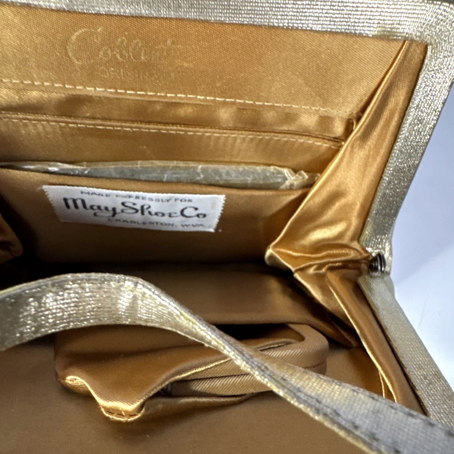 CO VINTAGE May Shoe Co Charleston WV Clutch Gold Woman’s Purse Bag Women's Clutch Bag Size ONE SIZE - 4 Thumbnail