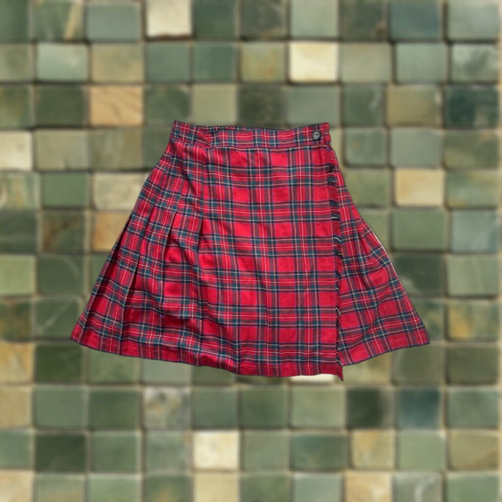 Vintage VINTAGE Skirt Plaid Red XL Women’s Knee Length Pleated Fringe Polyester Rayon Aline Wrap Tartan 18/20 SS2 Size 40" / US 18 - 1 Thumbnail