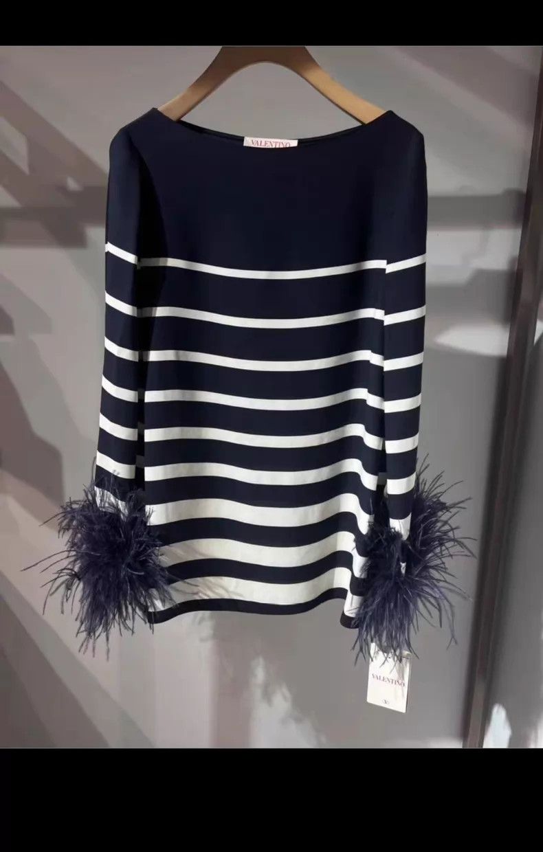 Valentino Valentino Women's feather sleeve top Size M / US 6-8 / IT 42-44 - 3 Thumbnail