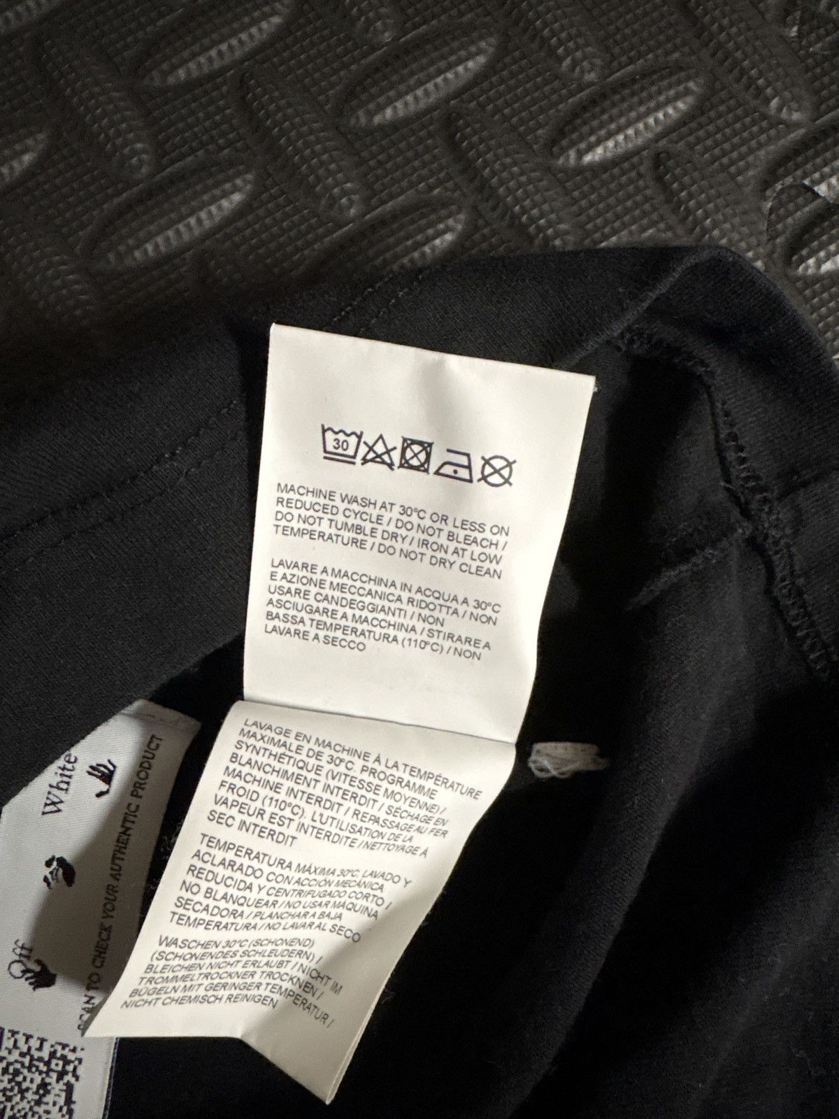 Off-White Off-White Thunder Short-Sleeve Tee Black/Yellow FW22 Medium Size US M / EU 48-50 / 2 - 8 Thumbnail