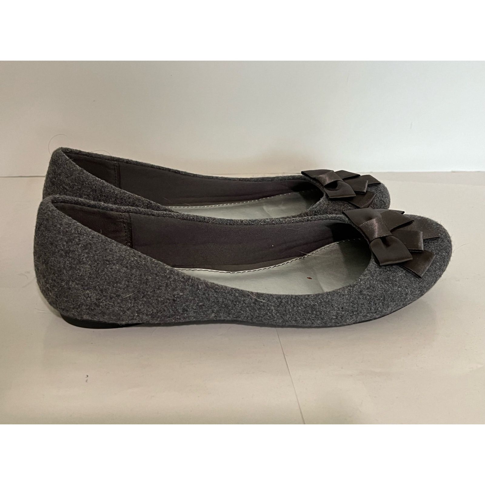 Other Fergalicious Fergie Adele Flats slip-on casual ruffle accent Size US 7.5 / IT 37.5 - 11 Thumbnail