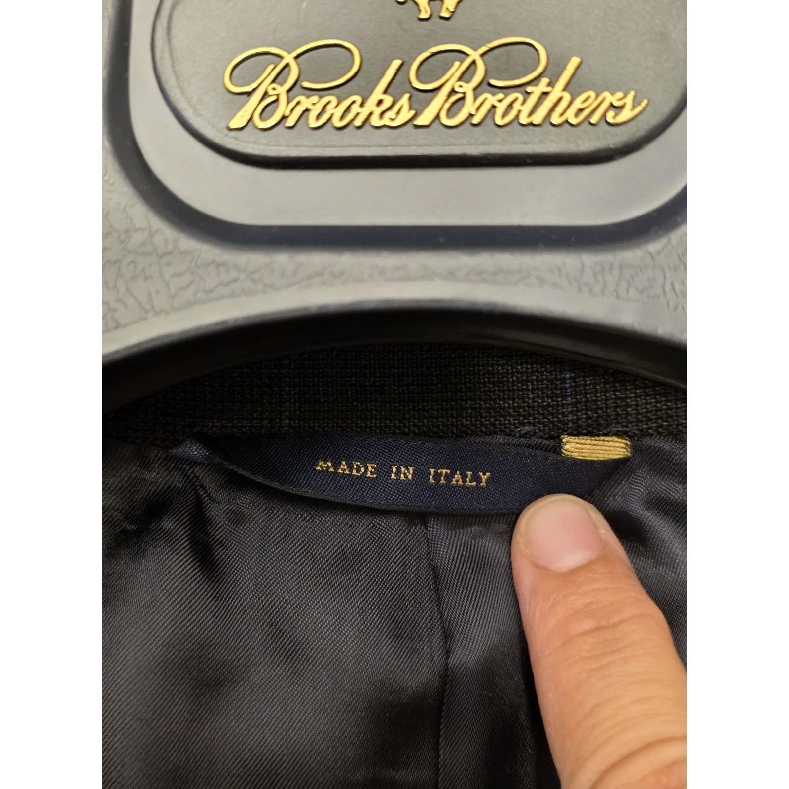 Brooks Brothers Brooks Brothers Madison Suit Mens 44 Gray Plaid 2 Piece Jacket Pants Italy Wool 39x29 Regular Notch Lapel Four-Button Cuffed Size 44R - 7 Thumbnail