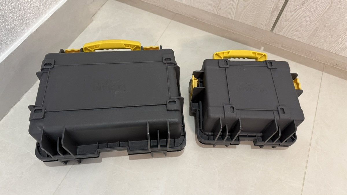 Invicta Invicta 3 & 8 Slot Collector Dive Cases Gray w/Yellow Handle Size ONE SIZE - 14 Thumbnail