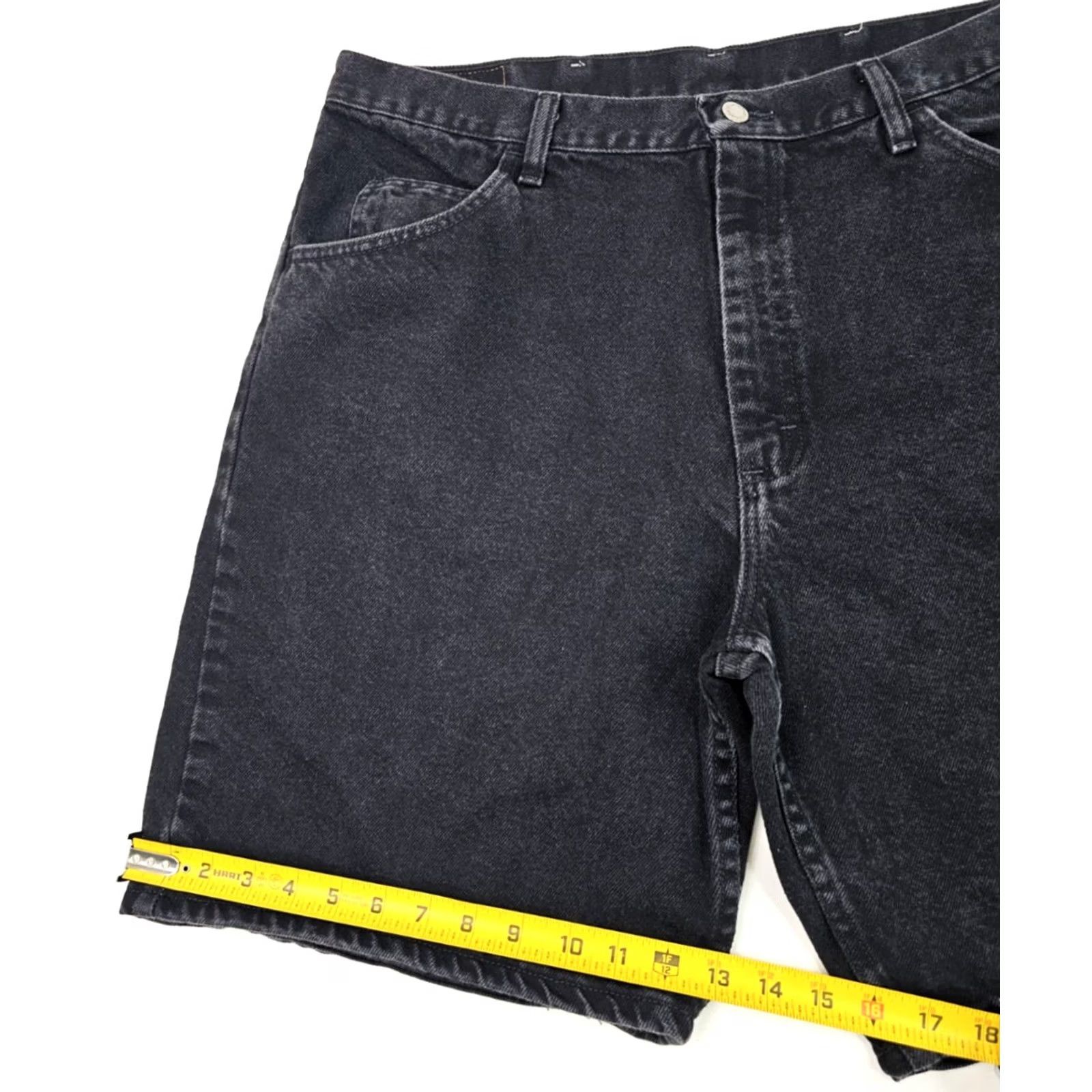 Wrangler VINTAGE Wrangler Regular Fit Denim Shorts Men 38 Washed Black Denim 5-Pocket 90s Vintage 9 in Inseam Mens Size US 38 / EU 54 - 2 Thumbnail