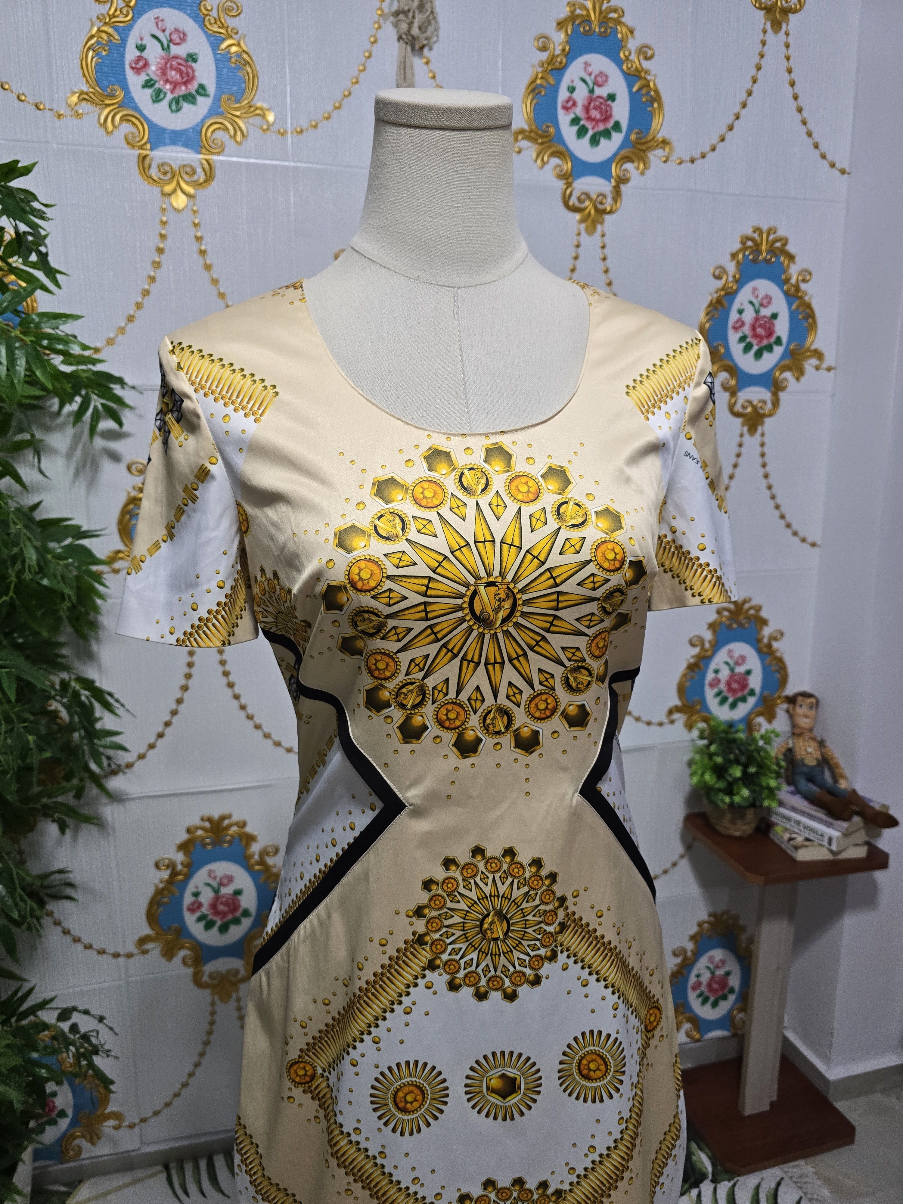 Versace VERSACE rare dress New ! Versace pattern BEAUTIFUL Size M / US 6-8 / IT 42-44 - 2 Thumbnail