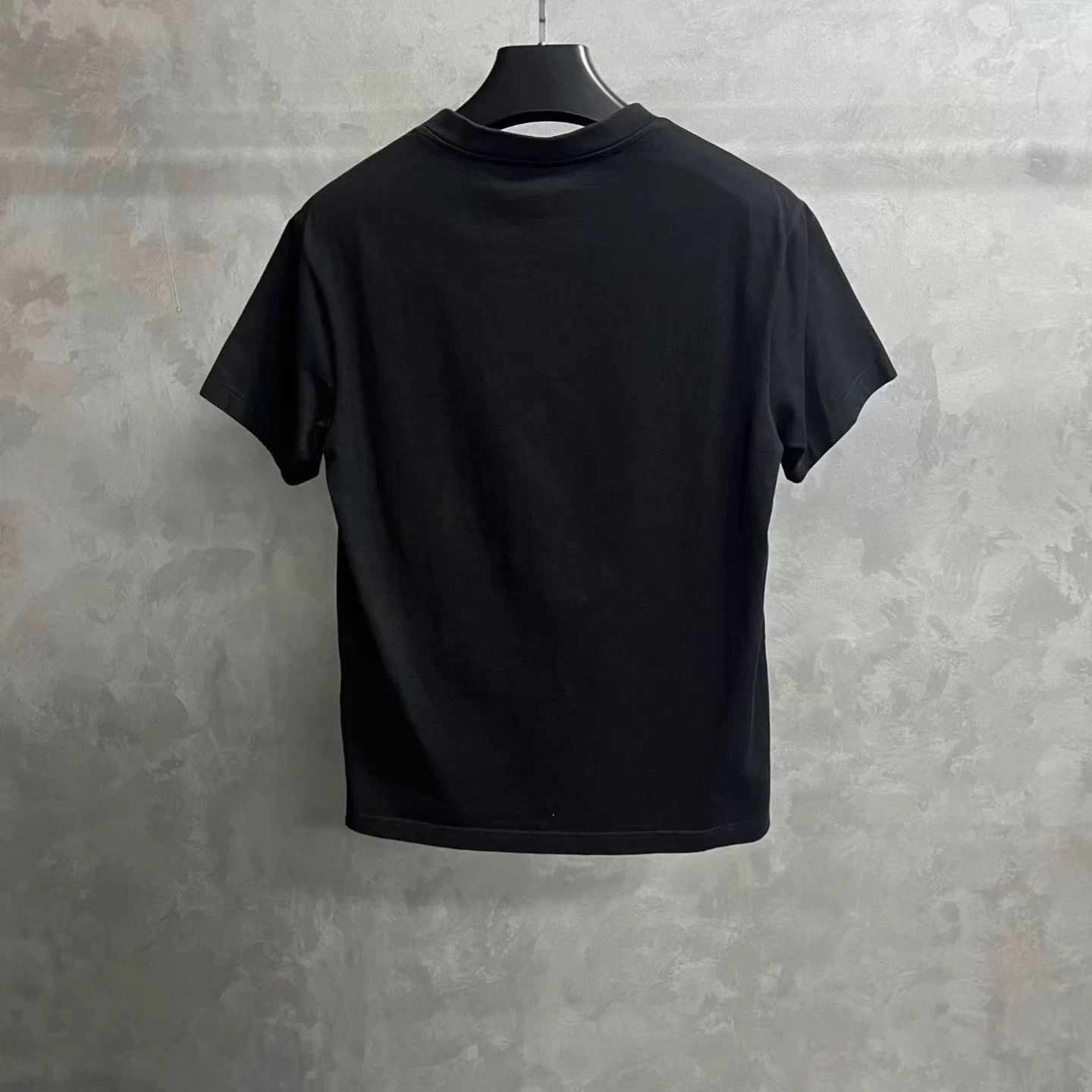 Louis Vuitton LOUIS VUITTON Black Logo Crew Short Sleeve Tee Size US S / EU 44-46 / 1 - 2 Thumbnail