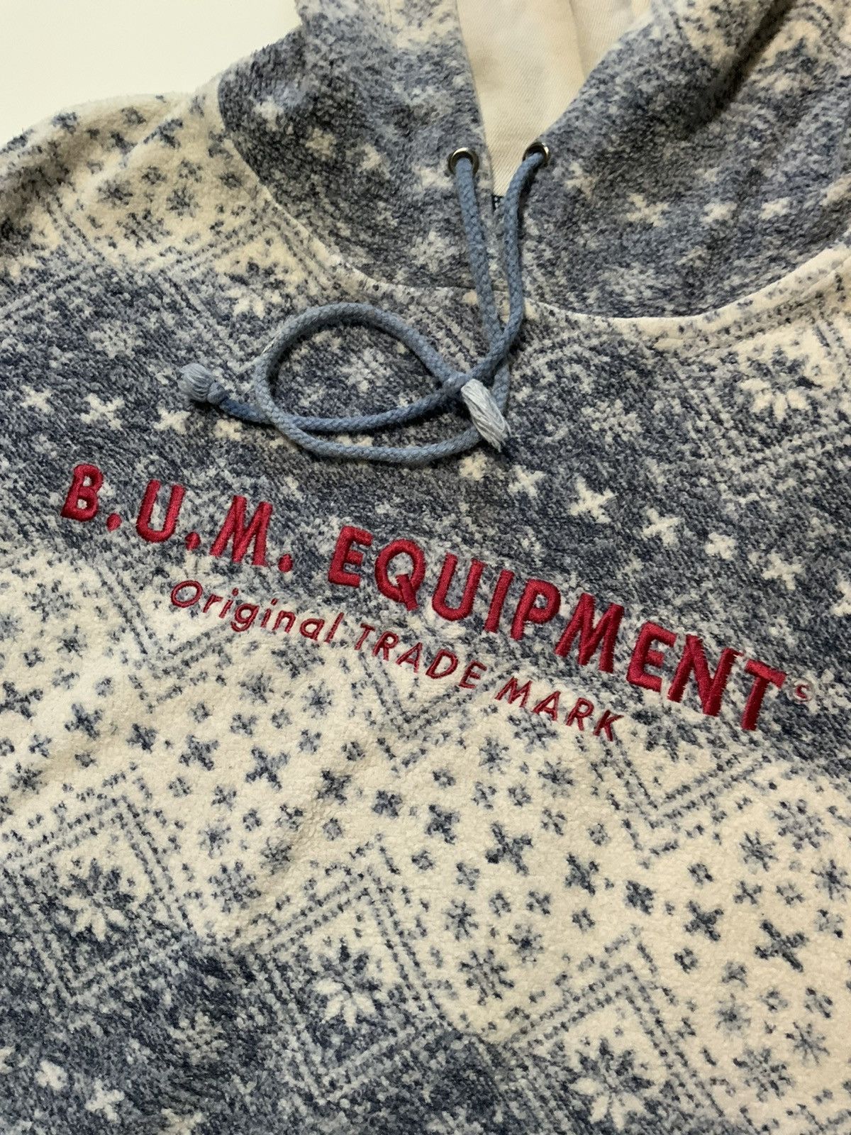 B.U.M Equipment × Vintage Vintage 90s B.U.M. Equipment Snowflake Fair Isle Hoodie Size US M / EU 48-50 / 2 - 6 Thumbnail