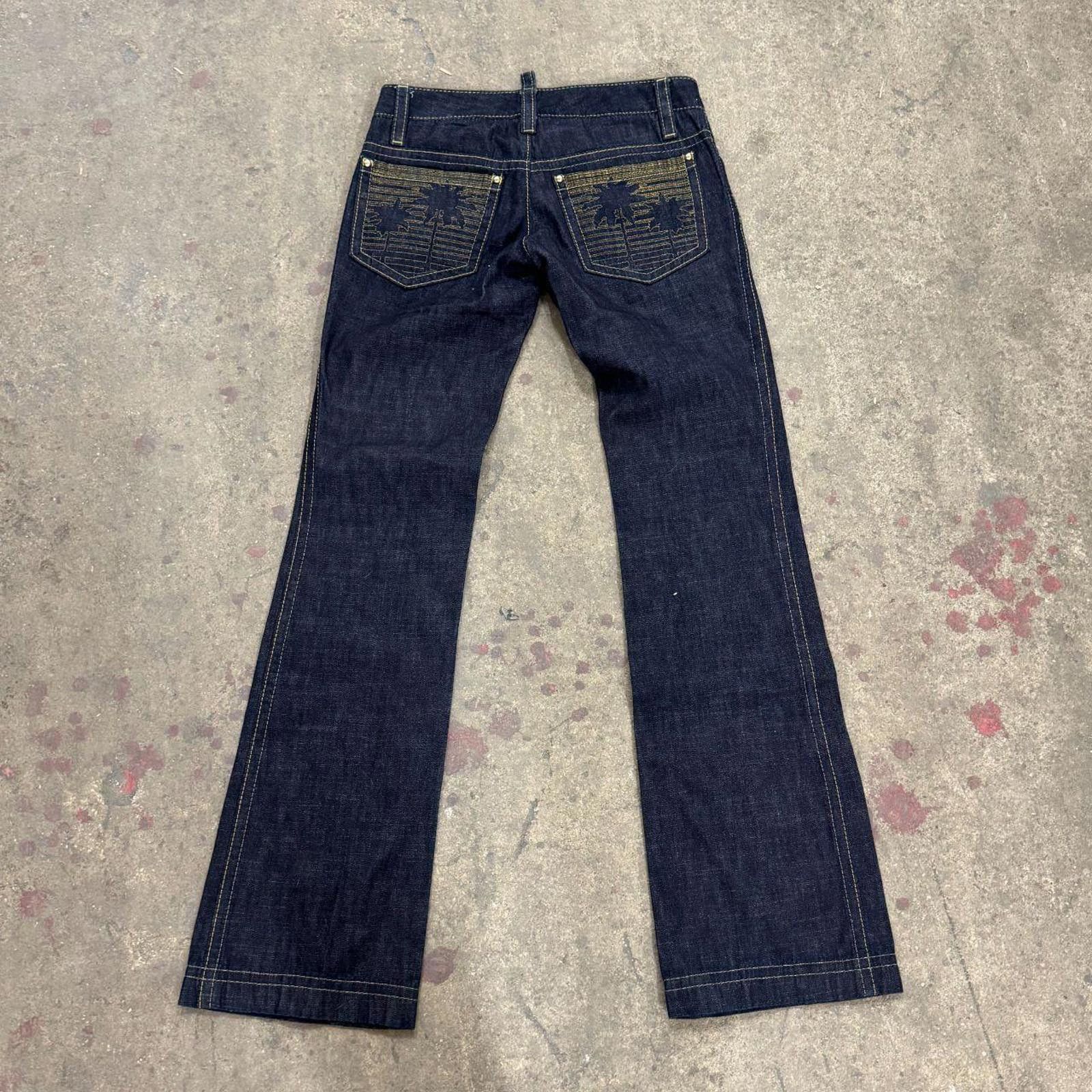 Dsquared2 Y2K Vintage Dsquared2 Ultra Low-Rise Dark Wash Flare Jeans Size 28" / US 6 / IT 42 - 6 Thumbnail