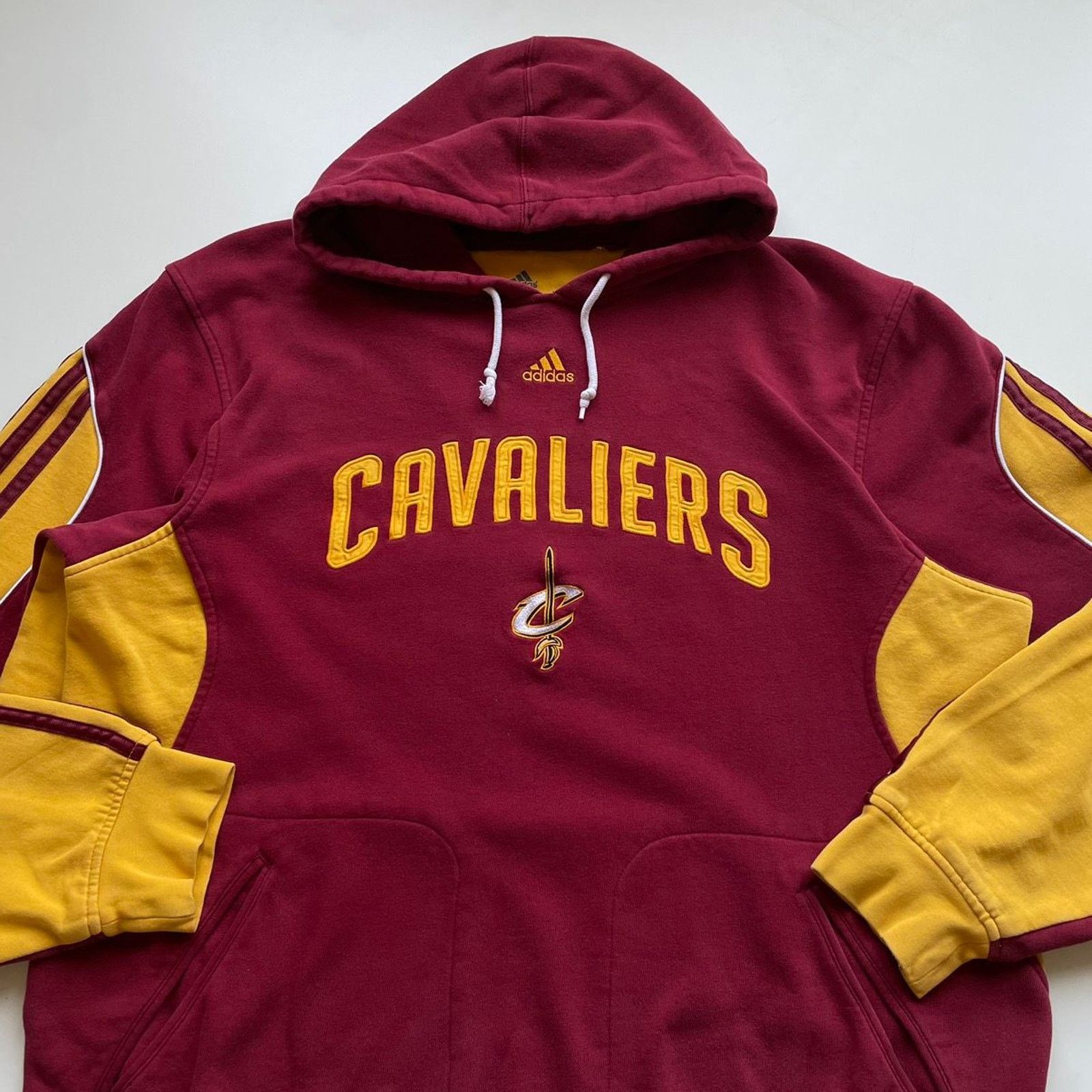 Adidas Vintage Y2K Adidas Cleveland Cavaliers NBA Graphic Hoodie XL Size US XL / EU 56 / 4 - 2 Thumbnail