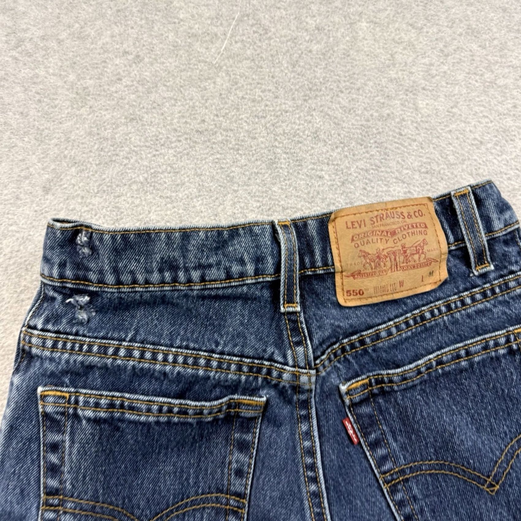 Levi's VINTAGE Levi's 550 Denim Shorts 25” Waist Medium Wash USA MADE 90s Western College Hippie Retro Casual Womens Shorts Size 42" / US 20 - 6 Thumbnail
