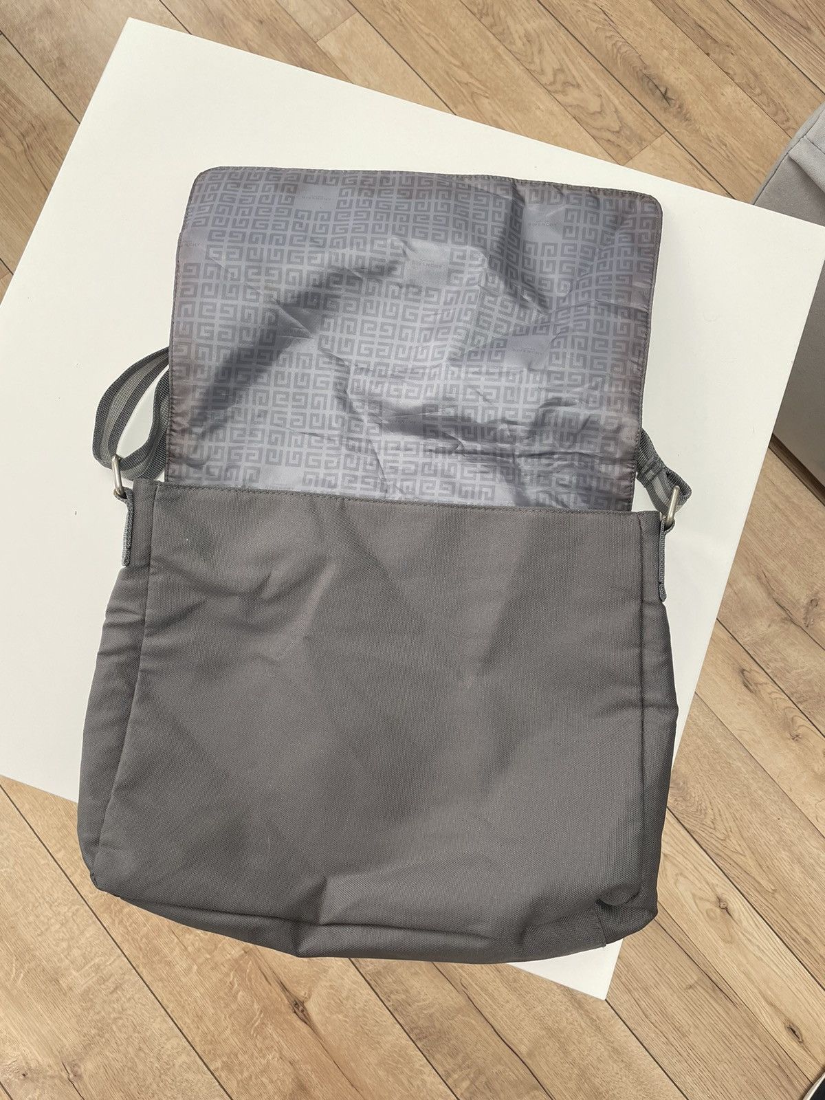 Givenchy Givenchy messenger crossbody bag Size ONE SIZE - 4 Thumbnail