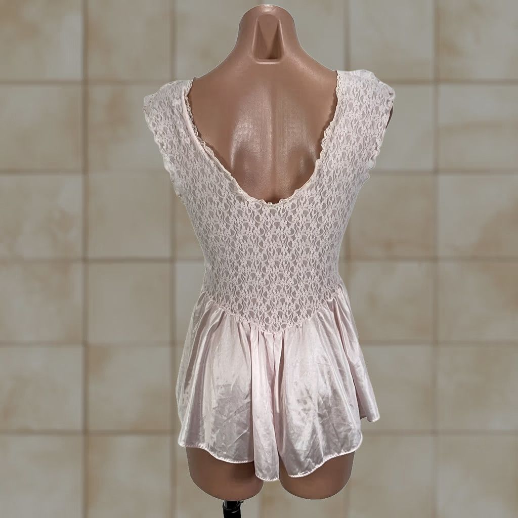 Pinko VINTAGE Vandemere Chemise Womens S Pink Vtg Teddy Coquette Ruffle Ethereal Princess Nylon Lace Size ONE SIZE - 1 Thumbnail