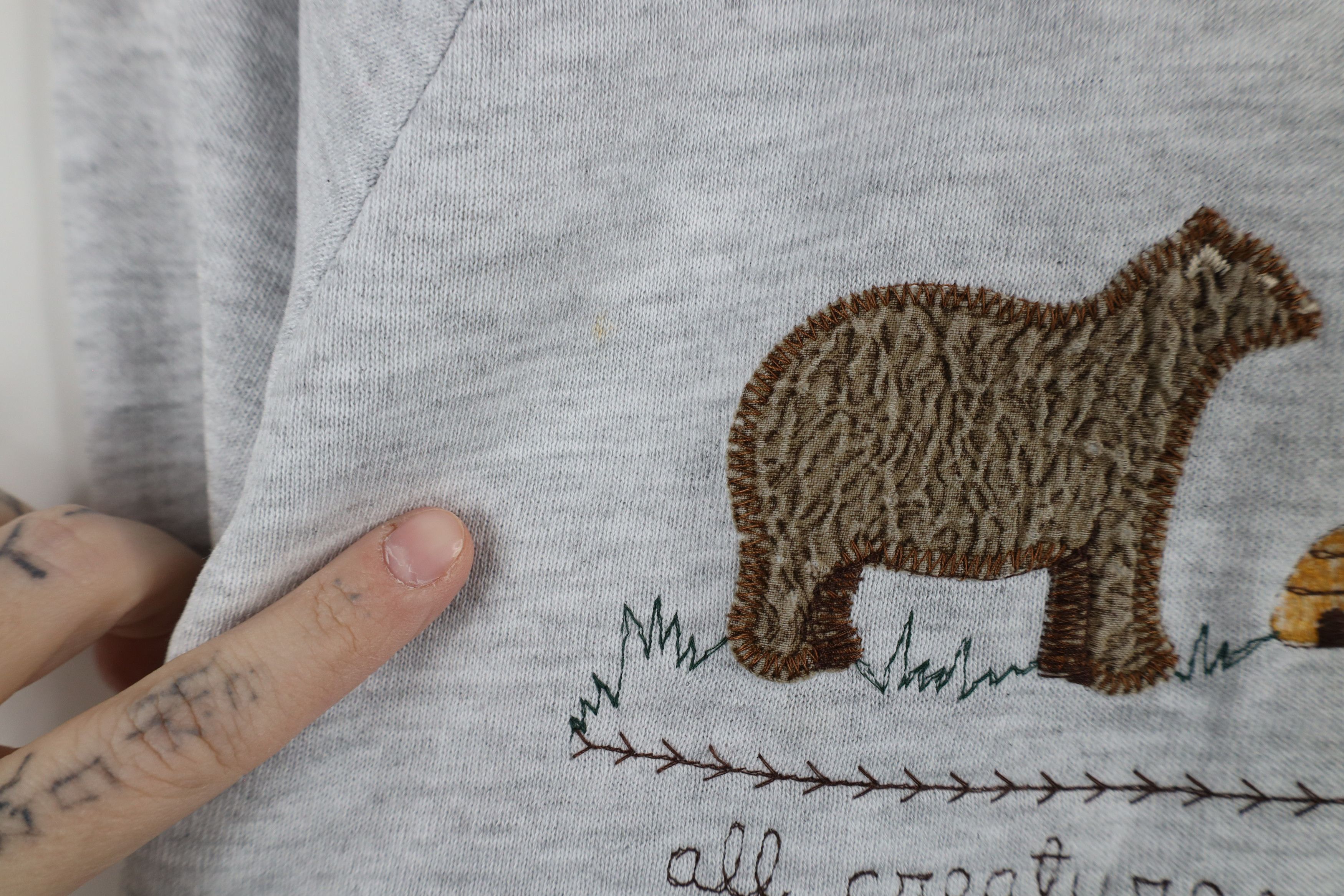 Vintage Vintage 90s Bible Nature Quilt Patchwork Sweatshirt USA Size L / US 10 / IT 46 - 7 Thumbnail