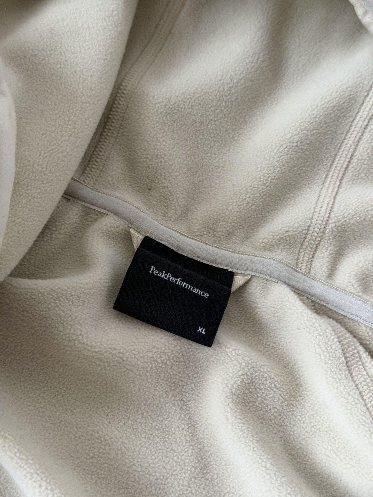 Peak Performance Peak Performance Flo Woman Chill Light Zip Hoodie Size XL / US 12-14 / IT 48-50 - 21 Thumbnail