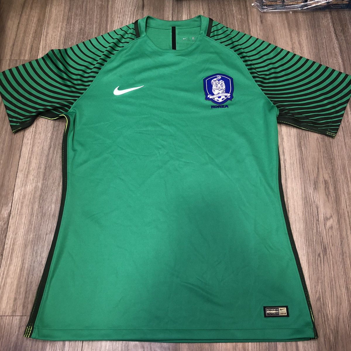Nike South Korea 16/17 player issue gk shirt Size US L / EU 52-54 / 3 - 1 Thumbnail