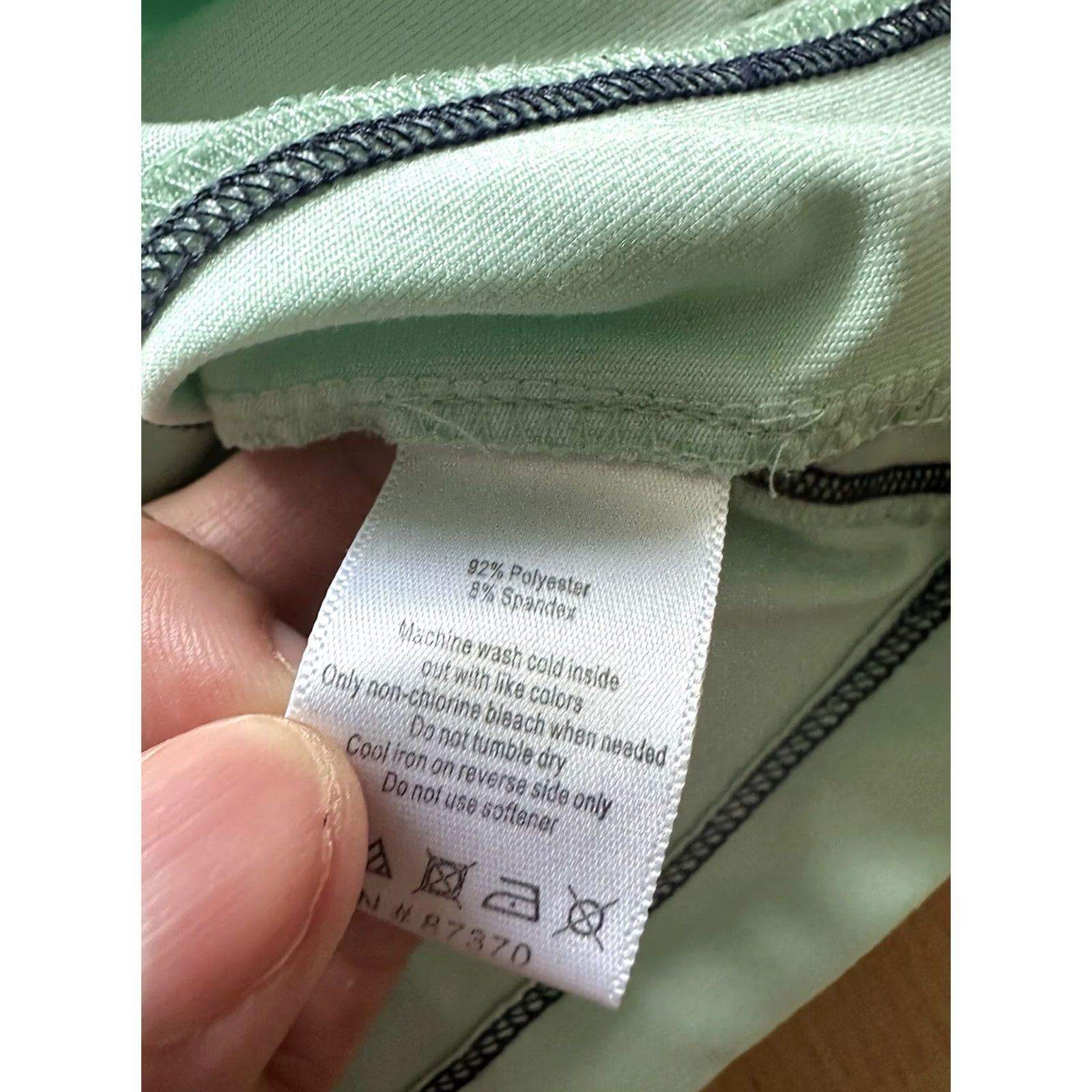 Alo ALO Women’s Tank Camisole Slim Fit Medium Aqua Breathable Built-In Bra Activewear Shirt Women Gym Running Yoga Size M / US 6-8 / IT 42-44 - 4 Thumbnail