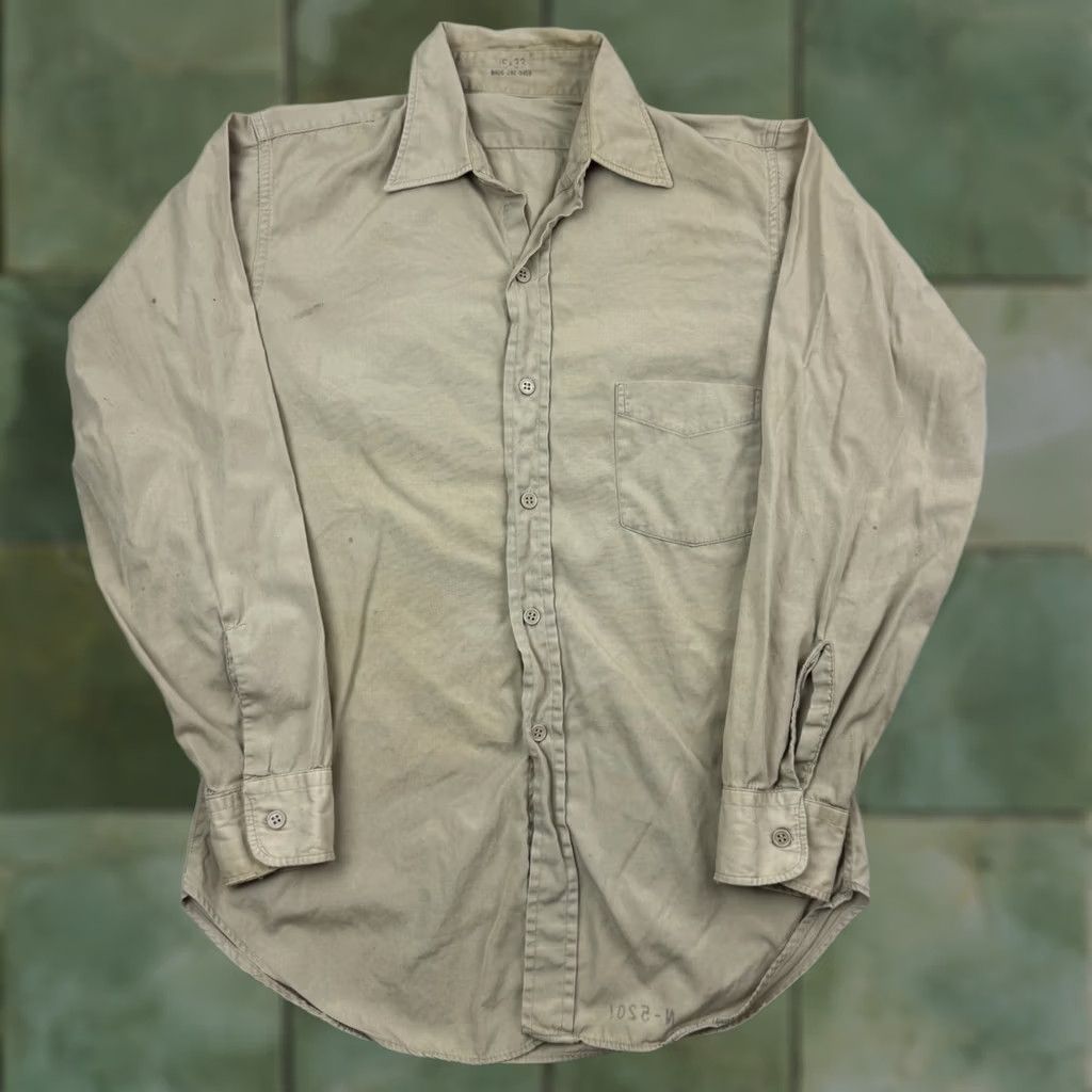 Vintage VINTAGE Army USMC Military Button Up Shirt Adult Medium 1950s True Vintage Beige Mens Size US M / EU 48-50 / 2 - 1 Thumbnail
