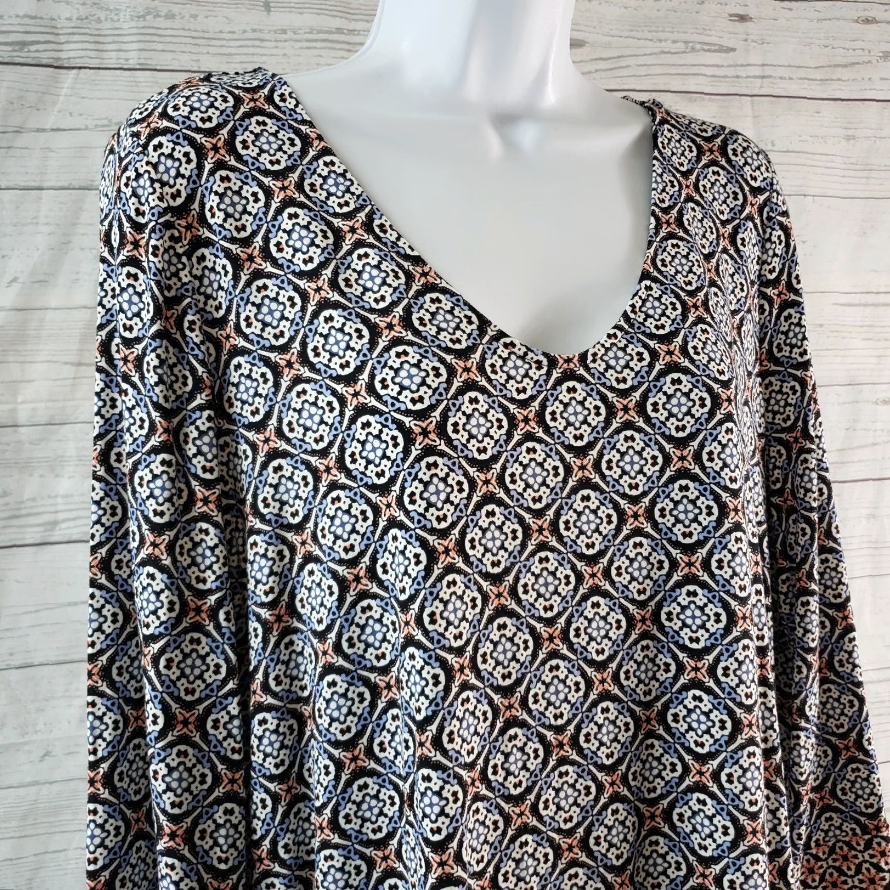 J. Jill J Jill Wearever Collection Blouse Womens Long Sleeve Size M Blue Pink Size M / US 6-8 / IT 42-44 - 2 Thumbnail