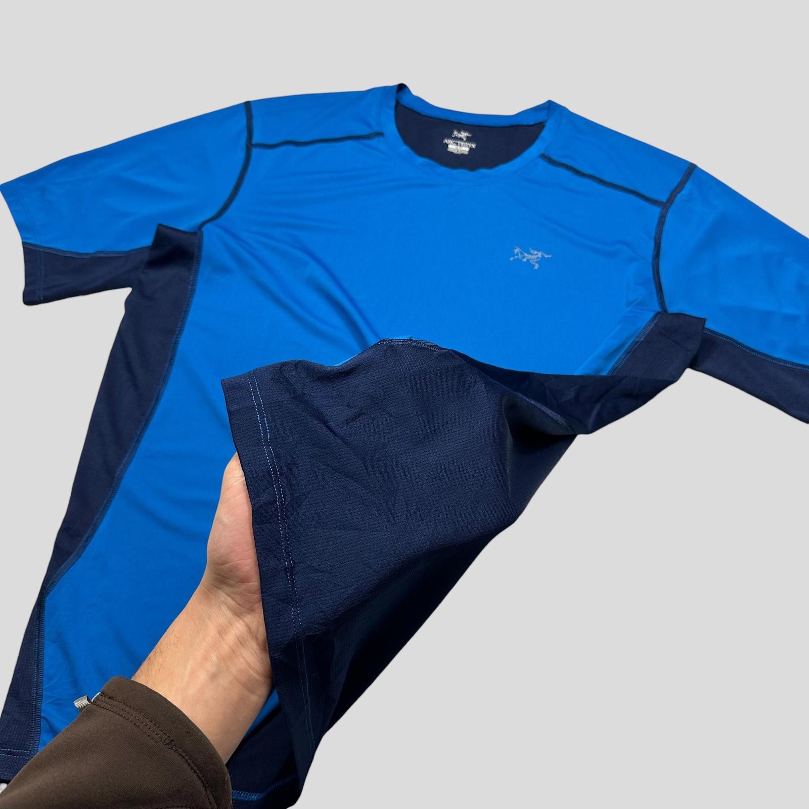 Arc'teryx Arc’teryx 2016 Mesh Panelled Accelero Comp T-shirt - S/M Size US S / EU 44-46 / 1 - 2 Thumbnail
