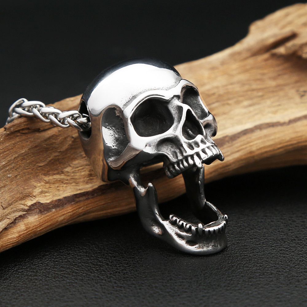 Jewelry Gothic Skull Necklace Size ONE SIZE - 1 Thumbnail