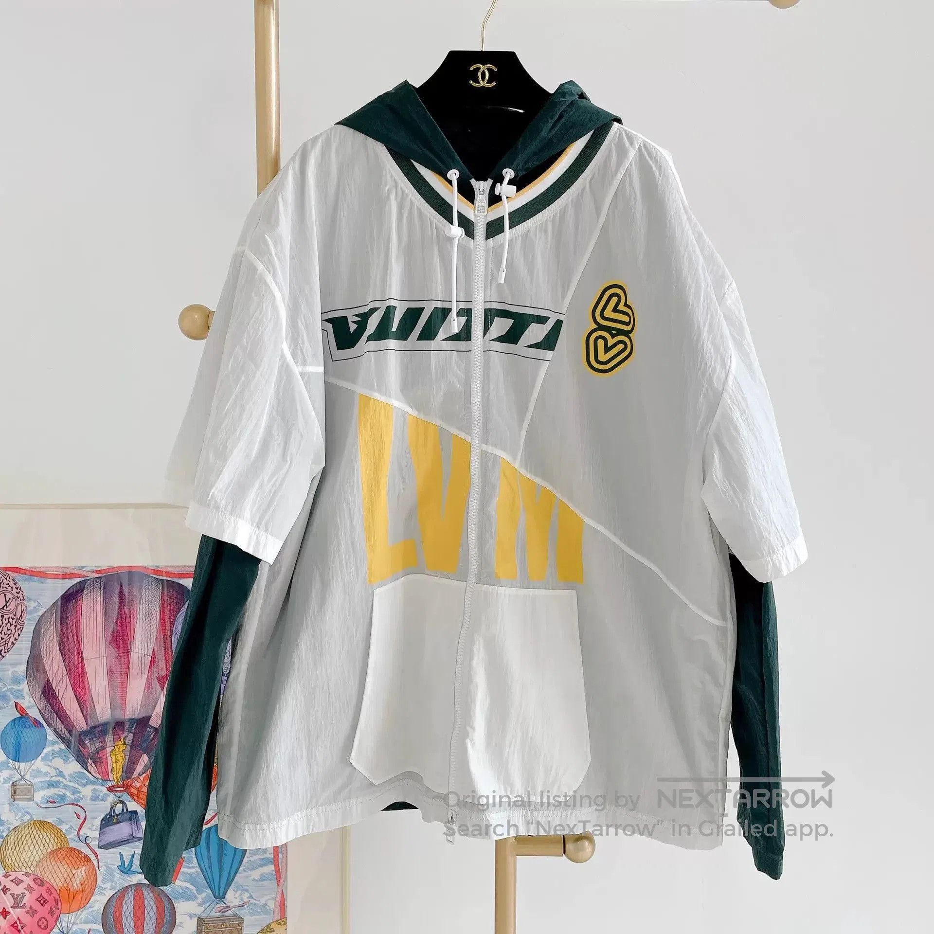 Louis Vuitton White Hooded Light Jacket with Graphic Print. Size US L / EU 52-54 / 3 - 1 Thumbnail