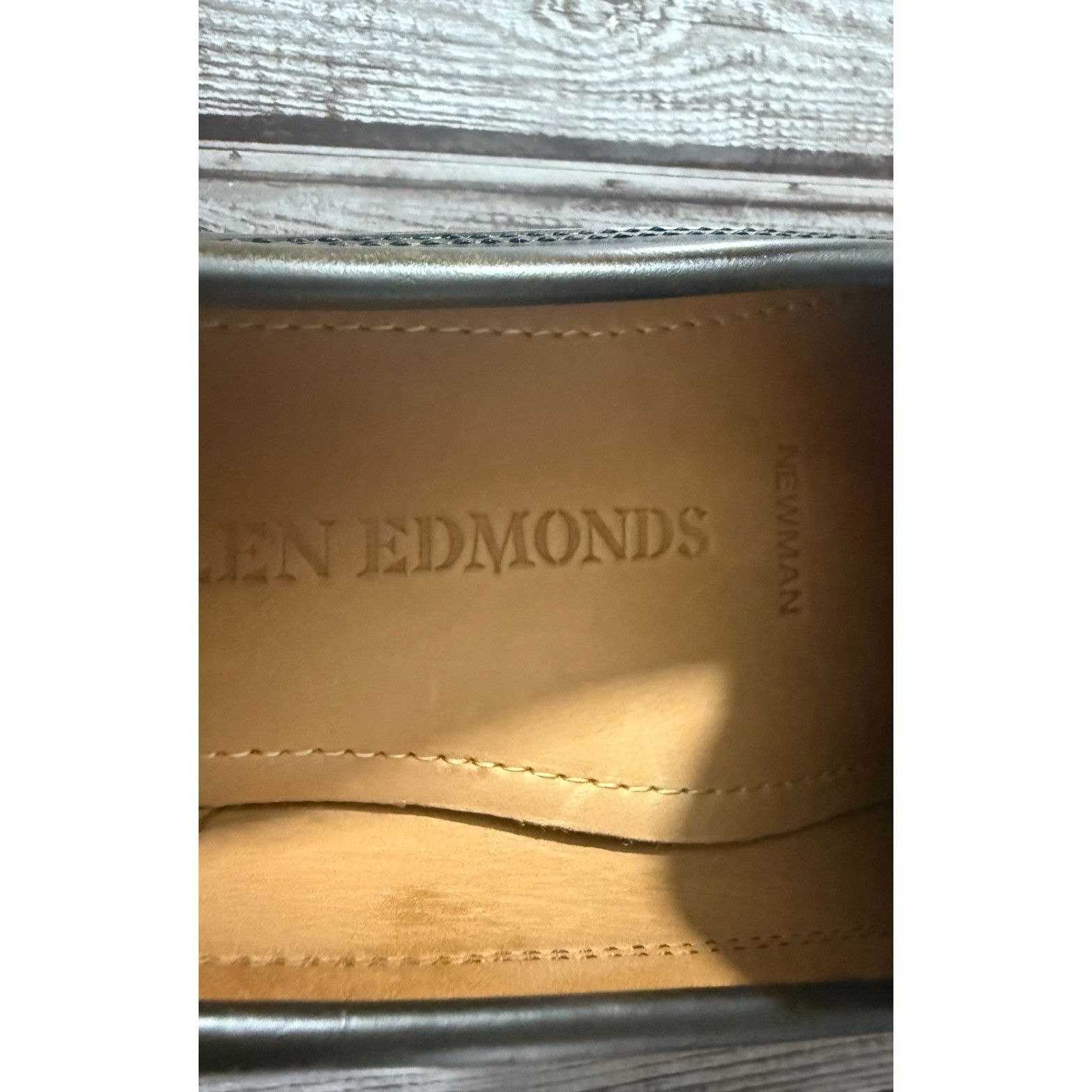 Allen Edmonds Allen Edmonds Newman Loafers shoes color antique bronze size Size US 8.5 / EU 41-42 - 6 Thumbnail