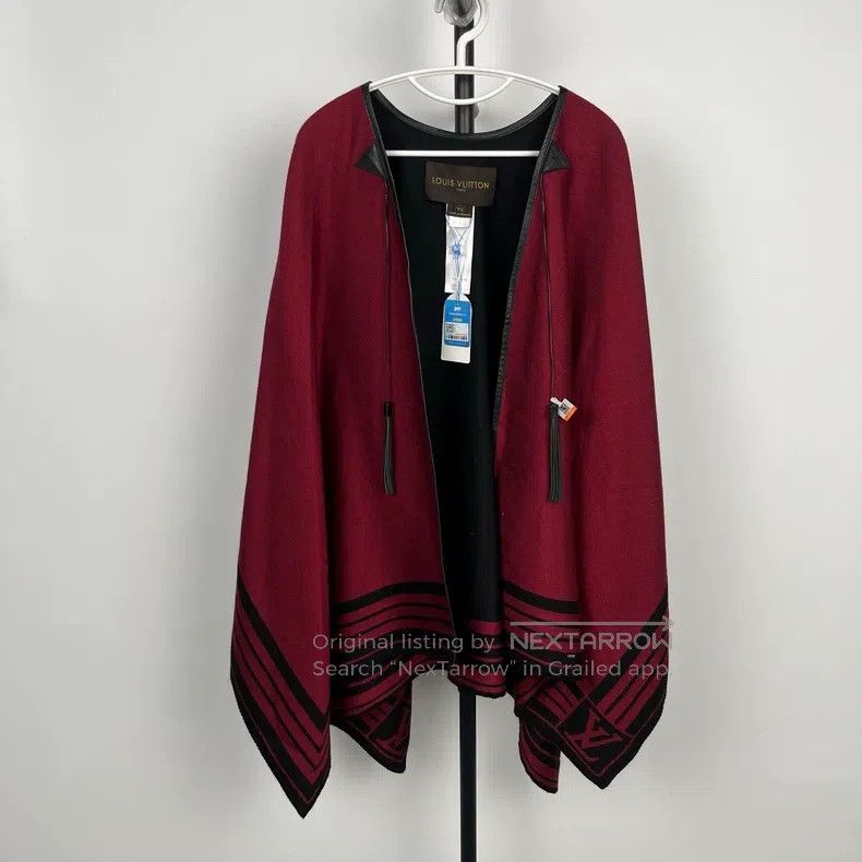 Louis Vuitton Louis Vuitton size os Cashmere Cape Size US M / EU 48-50 / 2 - 1 Thumbnail