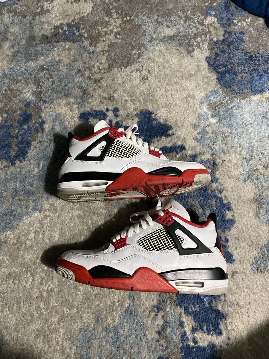 Jordan 4 ‘Fire Red’