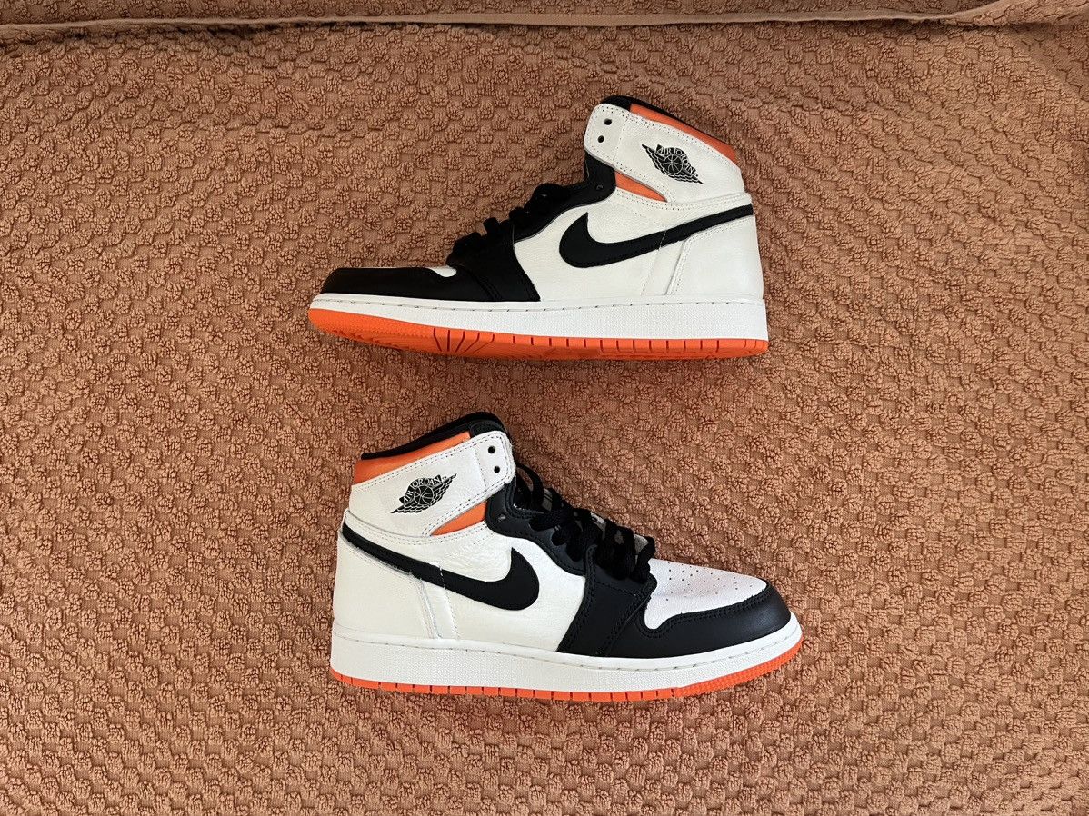 2021 Air Jordan Retro High OG GS 'Electro Orange'