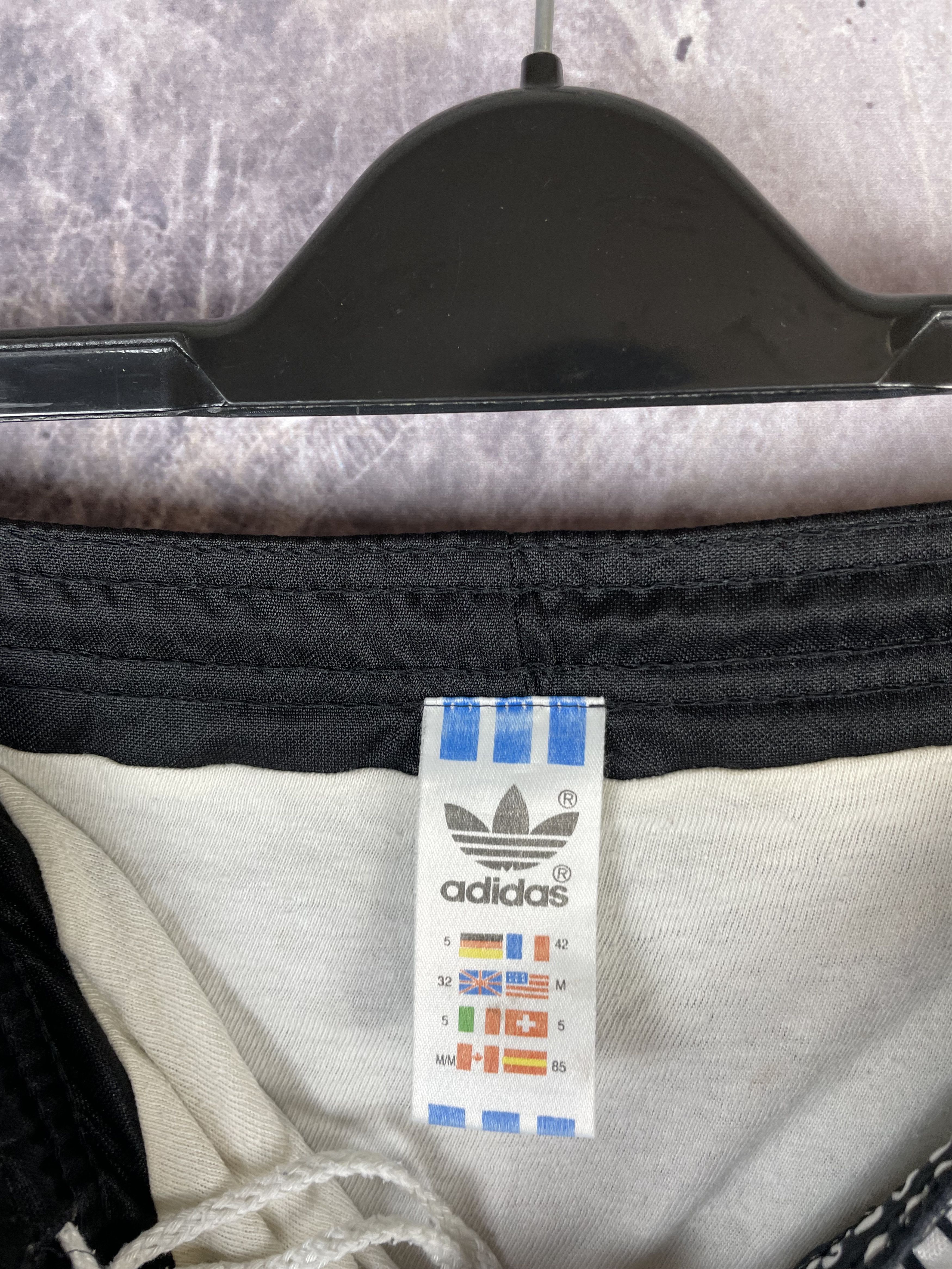 Adidas Adidas Vintage Mens Shorts 90S Size US 32 / EU 48 - 7 Thumbnail