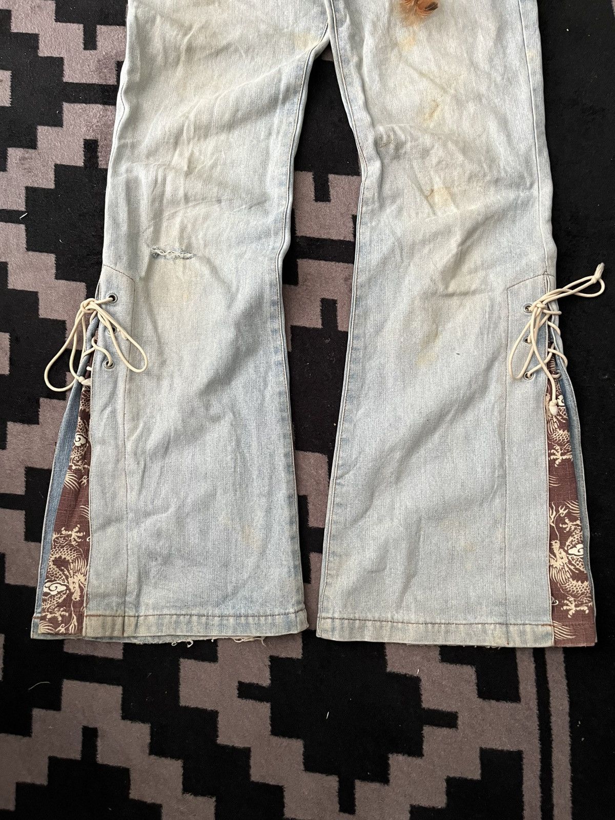 Le Grande Bleu (L.G.B.) 2000s pendora lace up dragon distressed mud wash flare jeans Size US 28 / EU 44 - 3 Thumbnail
