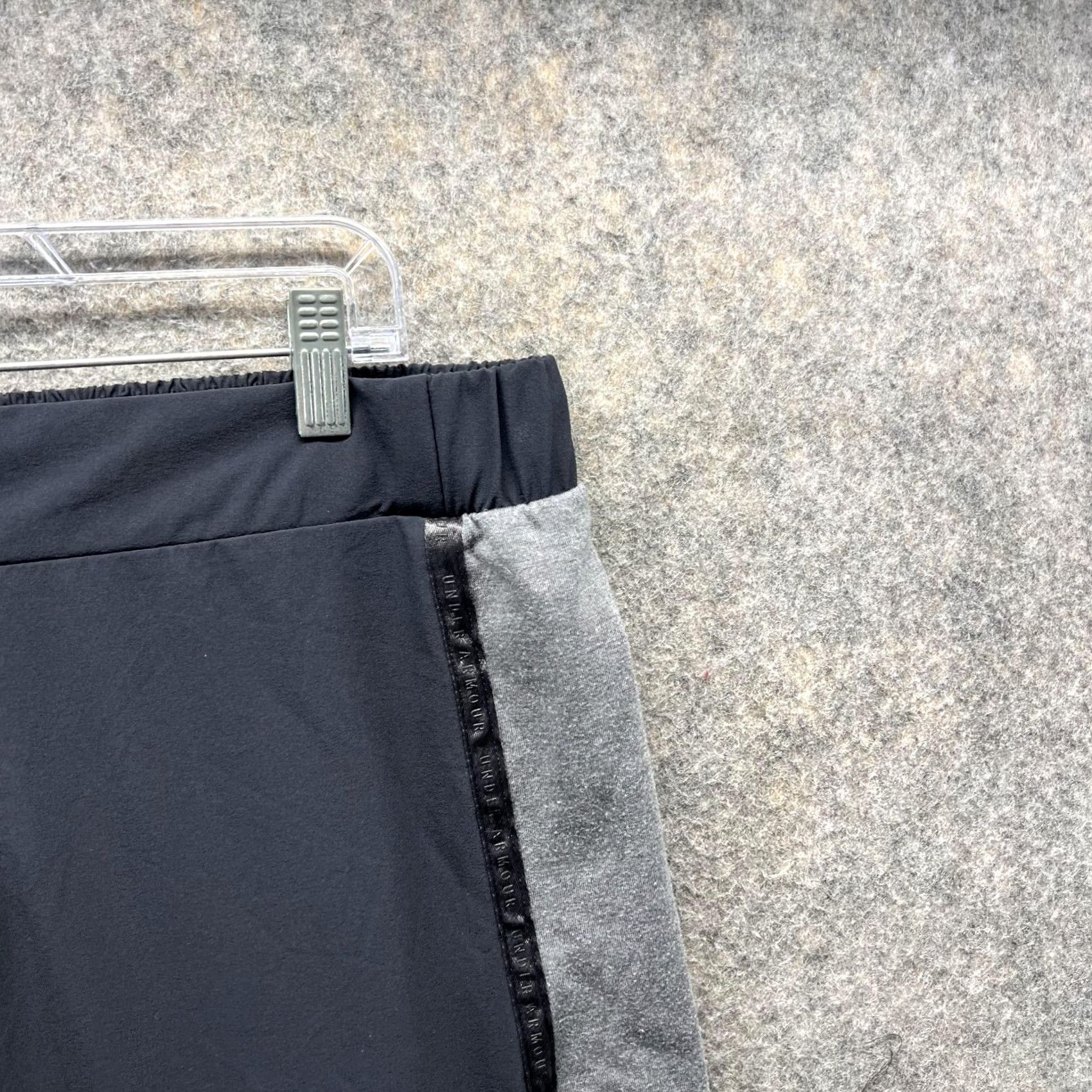 Under Armour Under Armour Pants Women Large Black Athletic Stretch Heatgear Loose Fit UA Pants Size 36" / US 14 / IT 50 - 4 Thumbnail
