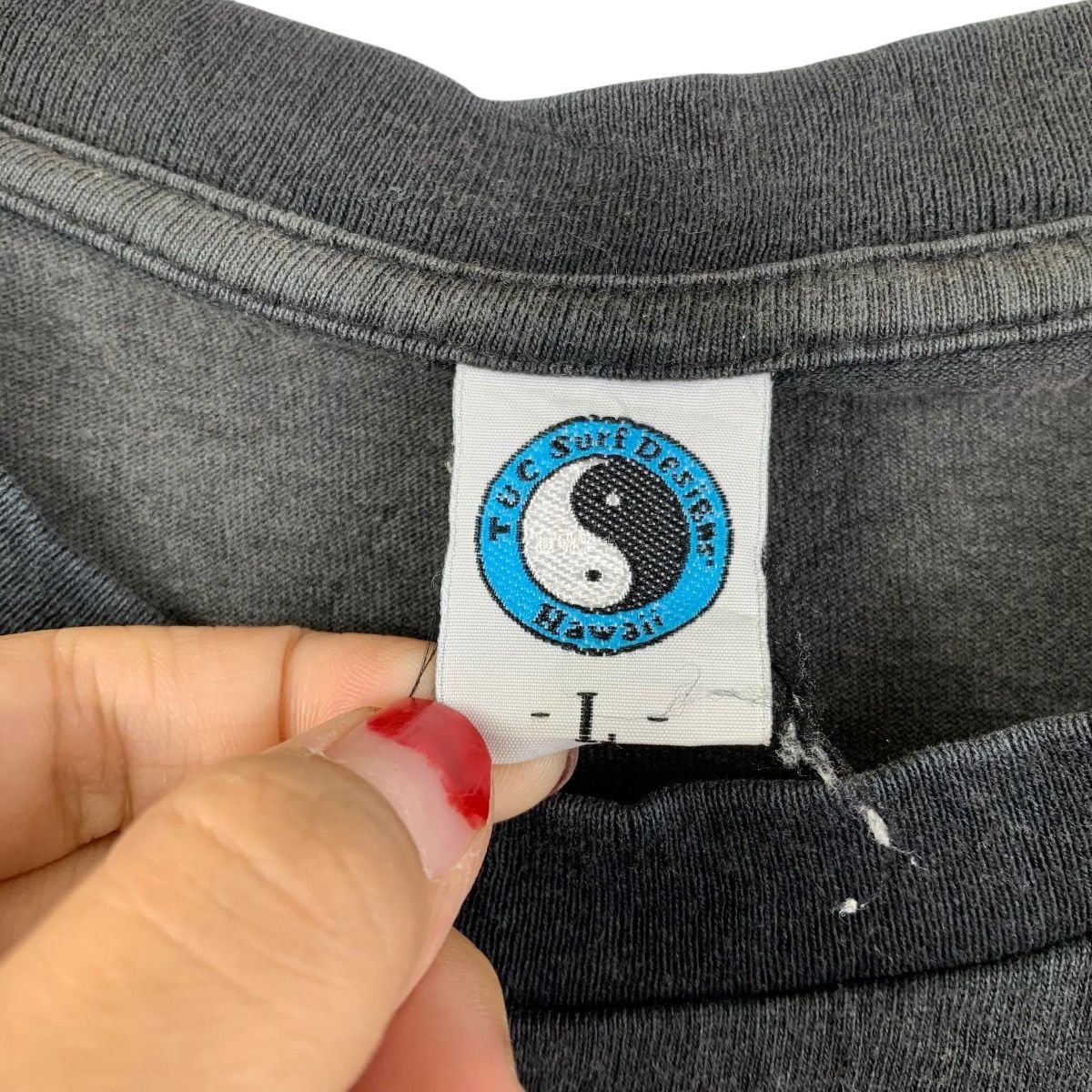 Vintage Vintage T&C Surf Designs Yin Yang Graphic Tee Washed Black Size US L / EU 52-54 / 3 - 4 Thumbnail