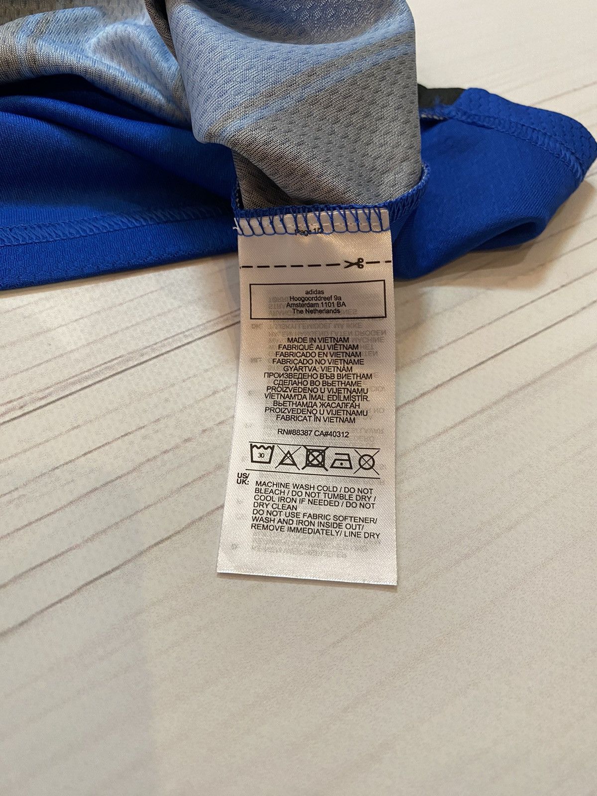 Adidas Hamburg 2021/2022 away soccer jersey y2k football t shirt Size US M / EU 48-50 / 2 - 7 Thumbnail