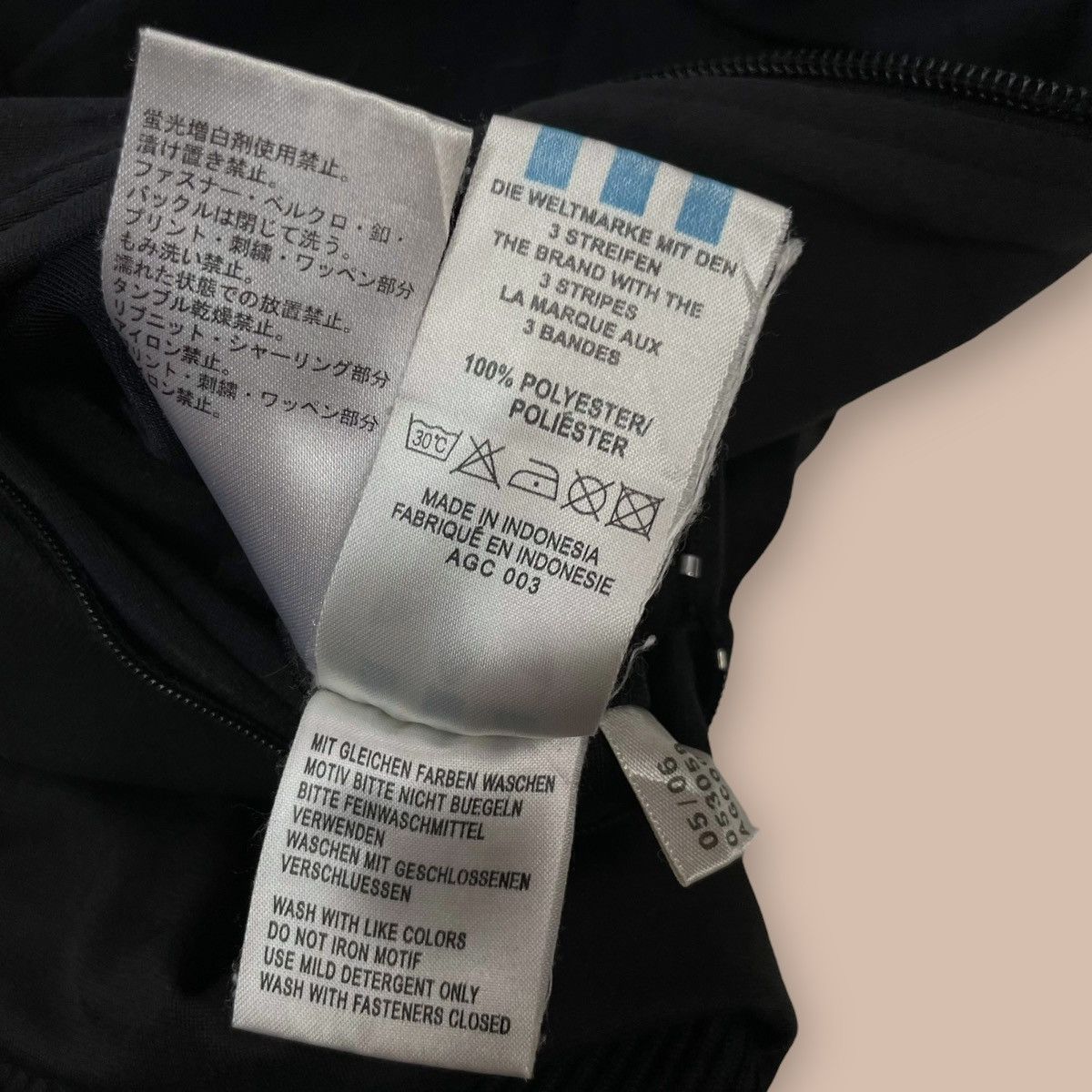 Adidas Adidas Adicolor NYC BK6 Black Series Jacket Size US M / EU 48-50 / 2 - 14 Thumbnail