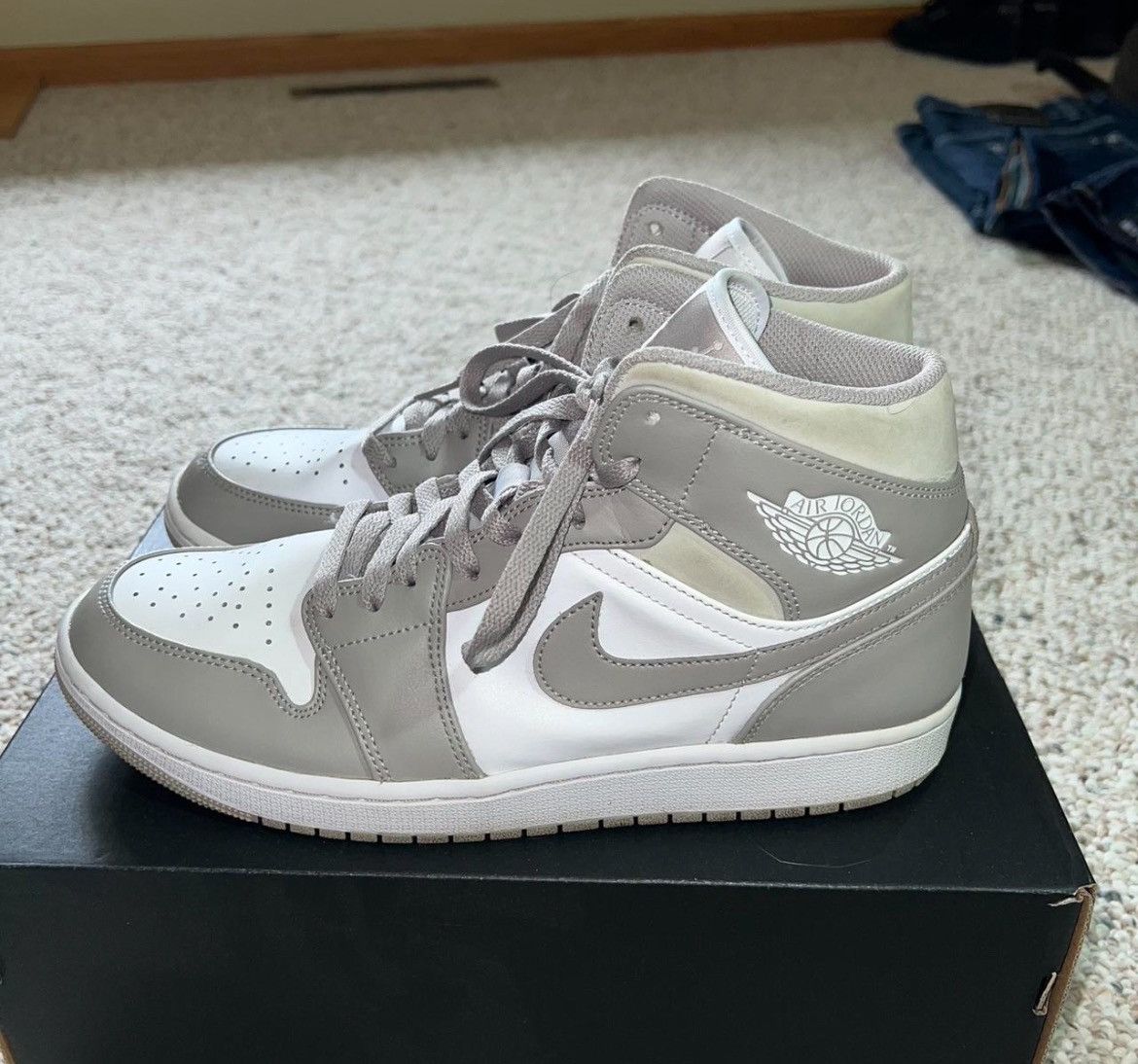 Jordan Brand Jordan 1 Linen Size US 10.5 / EU 43-44 - 3 Thumbnail