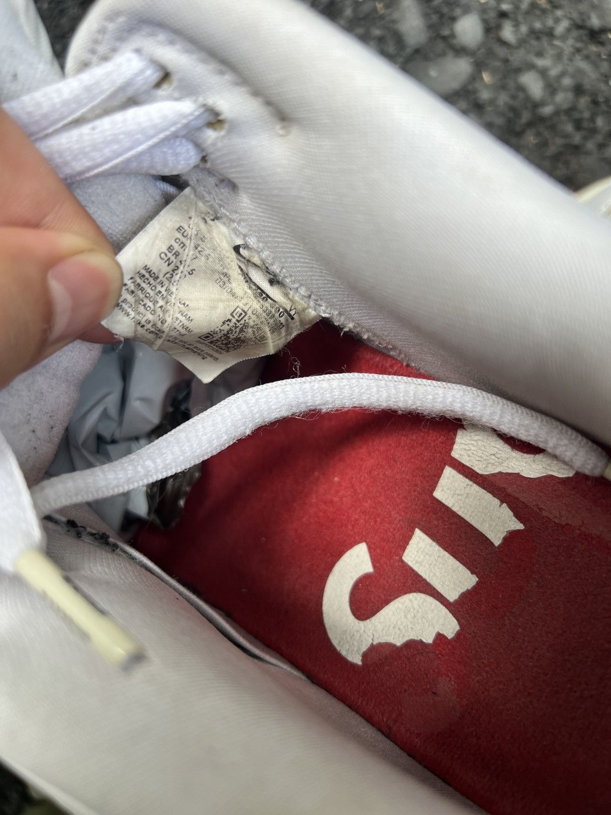 Nike × Supreme Nike Supreme x Dunk SB Low ‘Varsity Red’ CK3480-600 Size US 9 / EU 42 - 5 Thumbnail