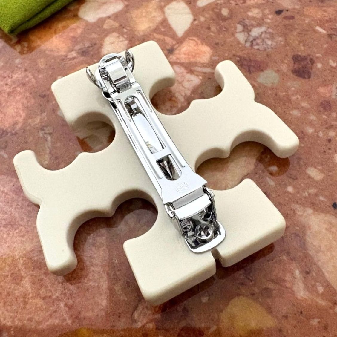 Tory Burch Tory Burch Designer Hair Accessory Barrette Clip Limited Edition VHTF Women Size ONE SIZE - 3 Thumbnail