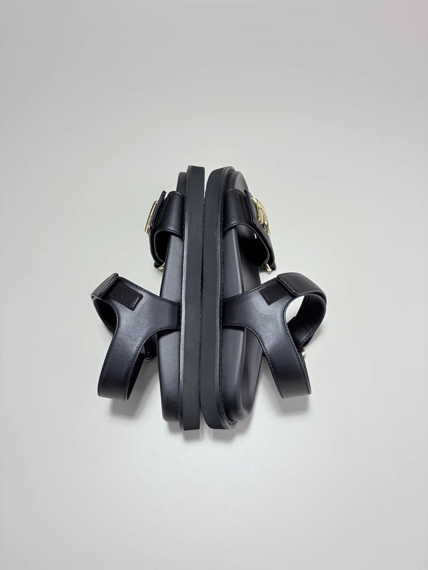 Louis Vuitton LOUIS VUITTON LV SUNSET Black & Gold Logo Velcro Sandals K1 Size US 7 / IT 37 - 5 Thumbnail