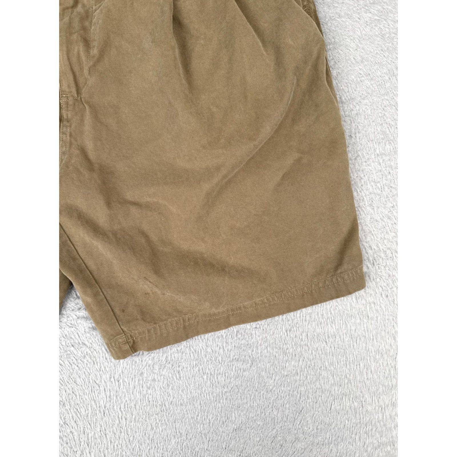 Tommy Bahama Tommy Bahama Shorts Mens 36 Khaki Relax Pleated Chino Zip Fly Map Lining Resort Size US 38 / EU 54 - 2 Thumbnail