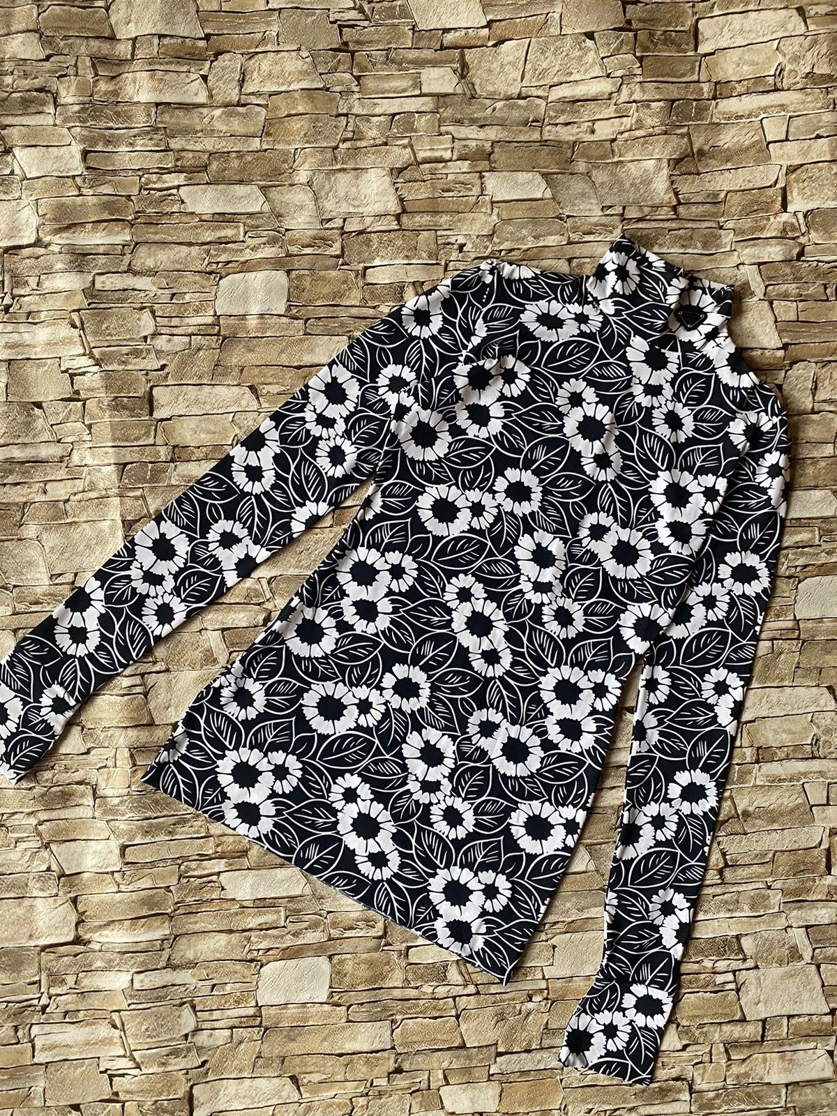 Designer × Prada Prada womens long sleeve black and white floral Size XS / US 0-2 / IT 36-38 - 2 Thumbnail