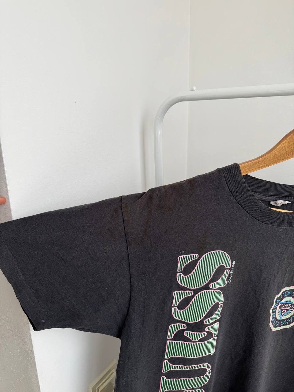 Guess × Vintage Guess 1989 vintage rare distressed faded crashed tee Size US XL / EU 56 / 4 - 4 Thumbnail