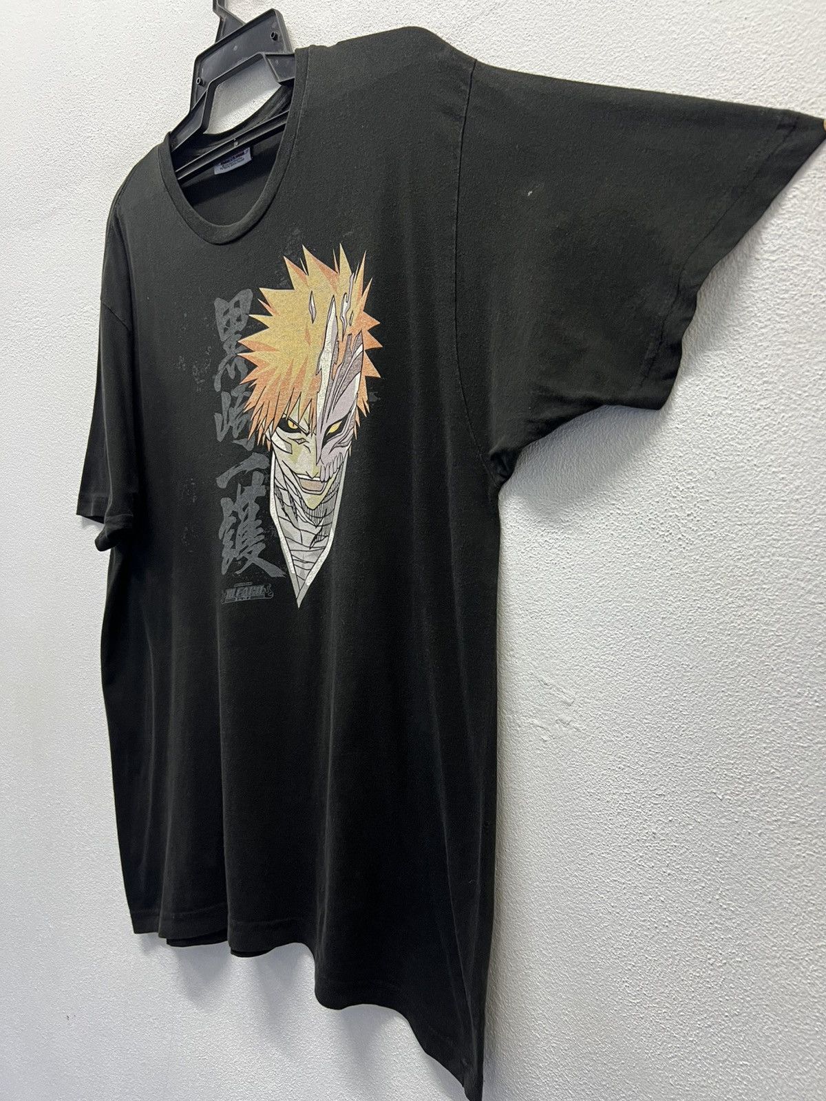 Anime × Bleach × Ripple Junction SHONEN JUMP BLEACH ICHIGO KUROSAKI SHIRT Size US XL / EU 56 / 4 - 4 Thumbnail