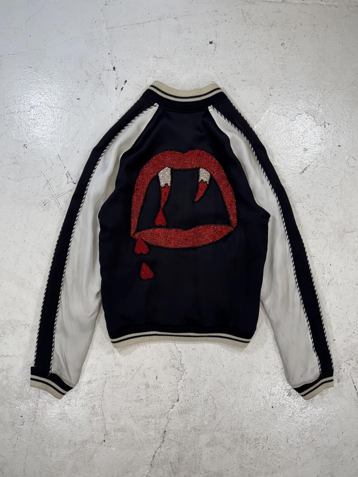 Saint Laurent Paris Saint Laurent Paris Blood Luster Silk Jacket Size US S / EU 44-46 / 1 - 1 Thumbnail