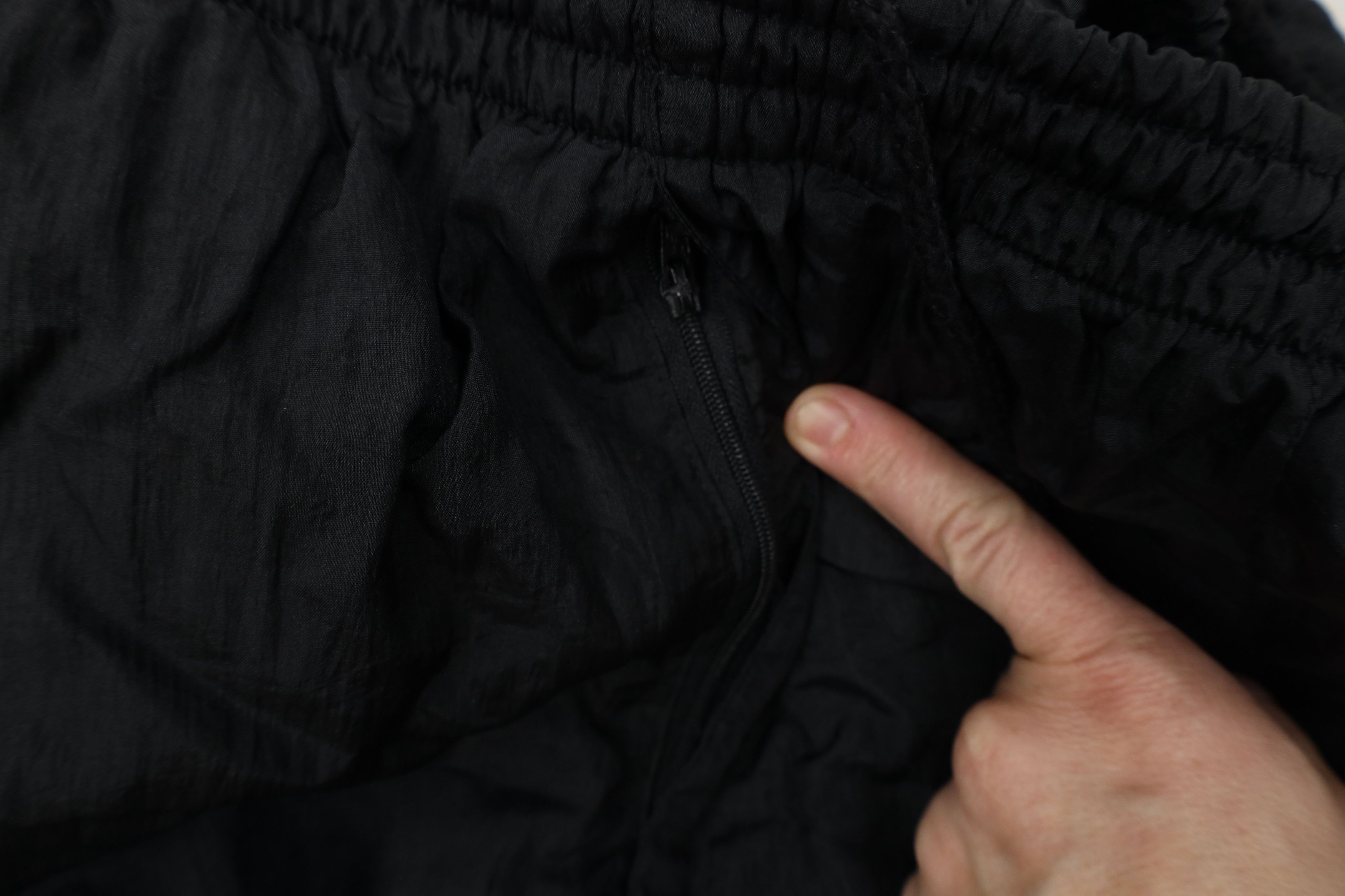 Vintage Vintage 90s Streetwear Wide Leg Windbreaker Pants Black Size US 38 / EU 54 - 10 Thumbnail